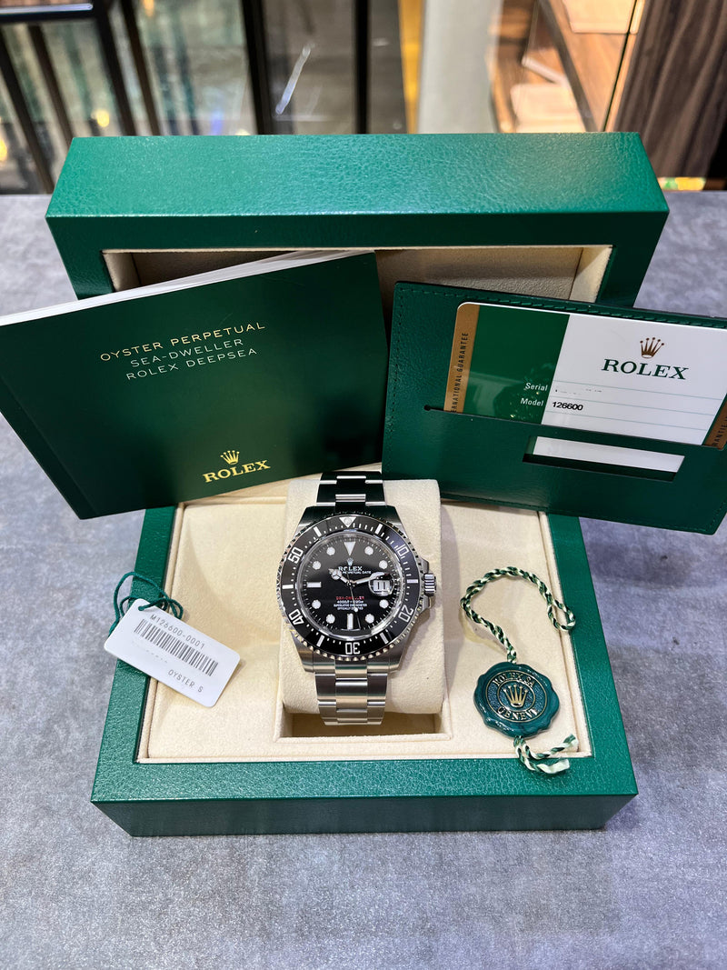 Rolex red sales sea mall