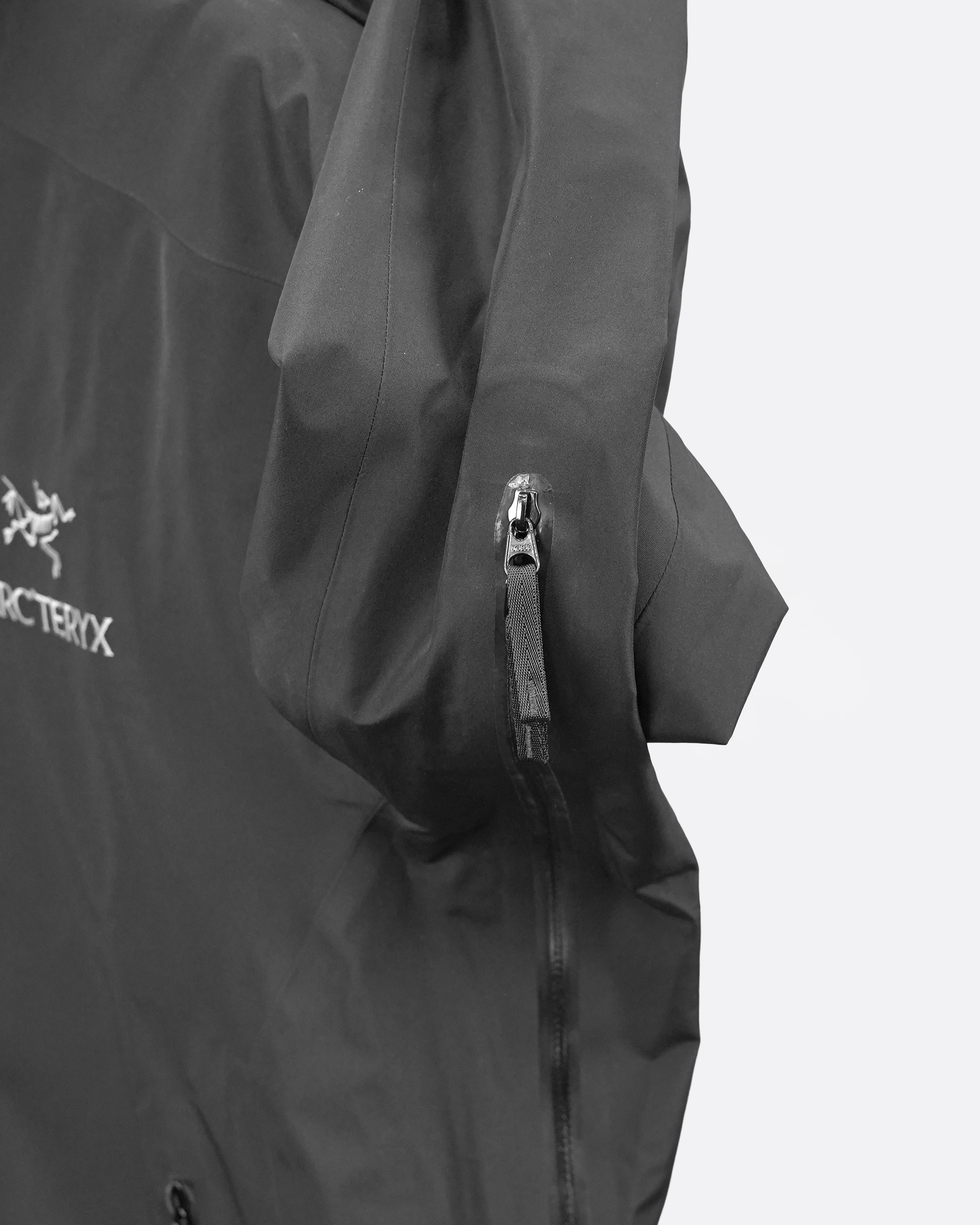 NYLON BETA LT JACKET SIZE M BLACK