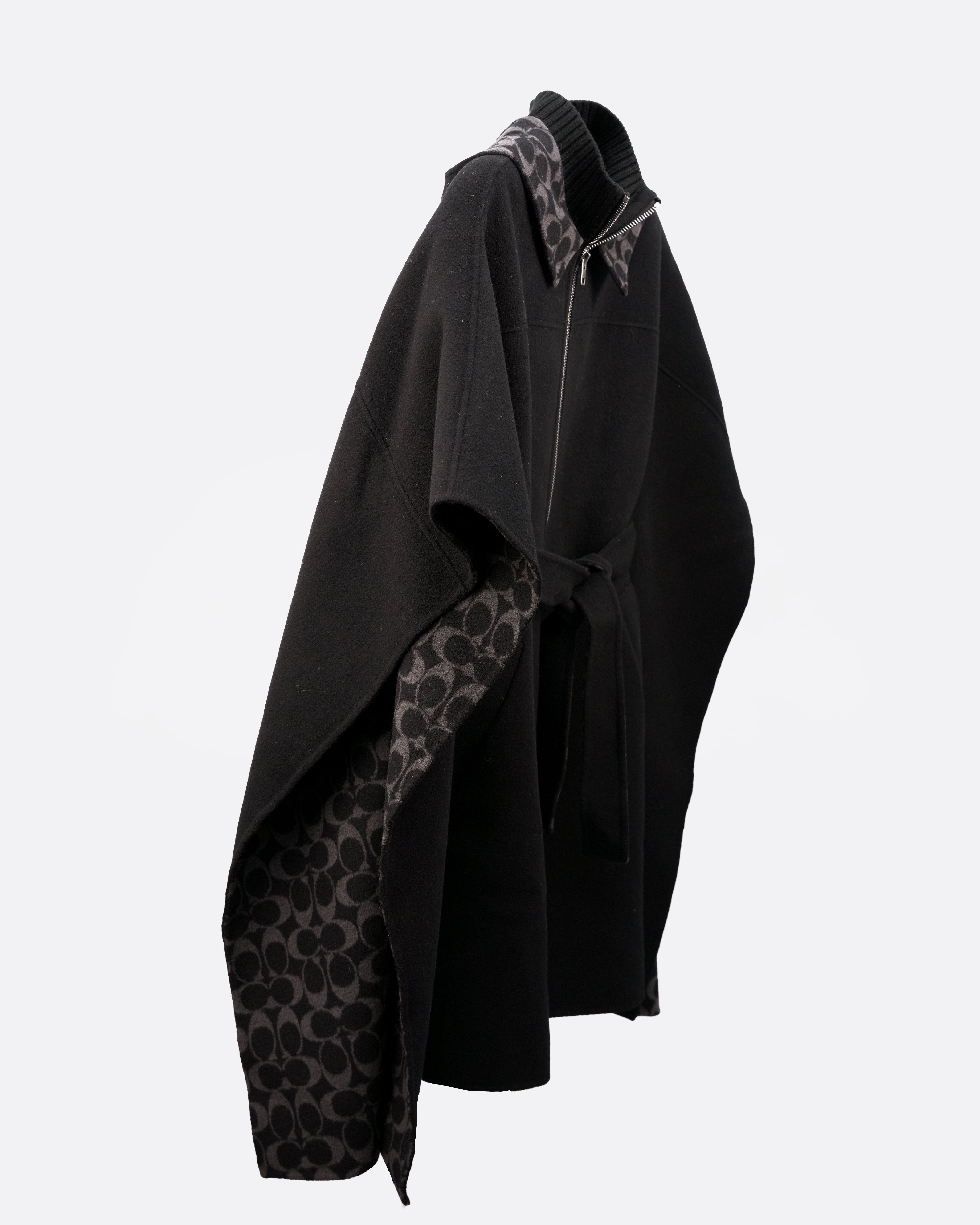 COACH SIGNATURE WOOL PONCHO SIZE M/L BLACK CAPE