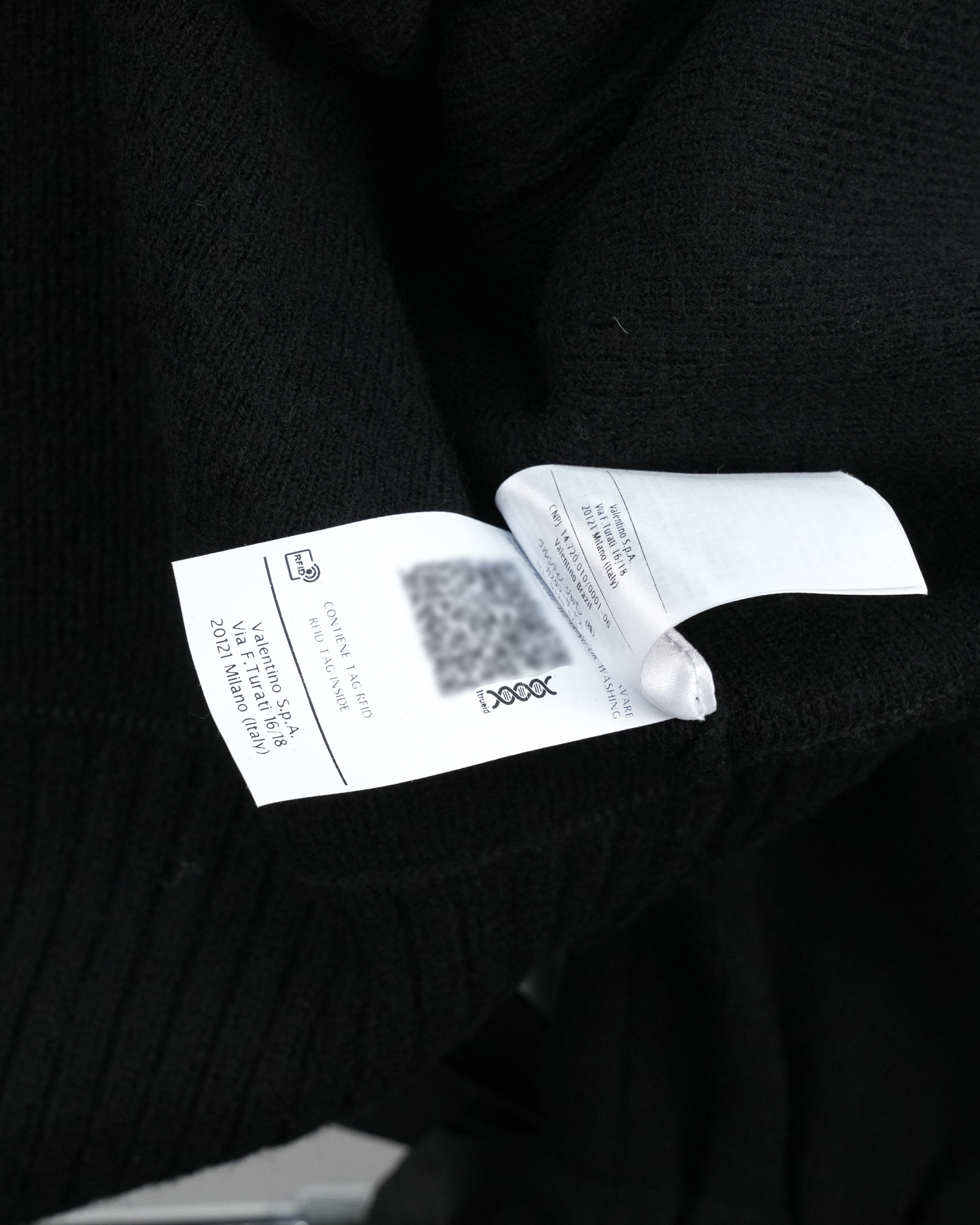 SWEATER BLACK SIZE XS FIT TO L