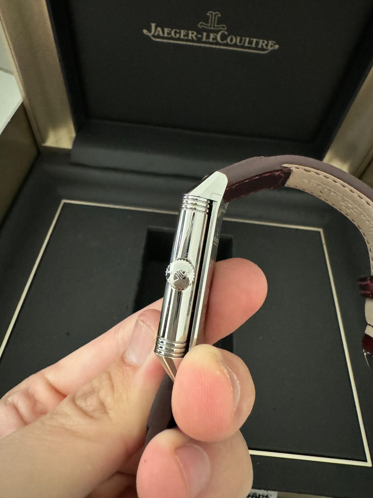 REVERSO TRIBUTE MONOFACE L SMALL SECONDS BURGUNDY (2020)