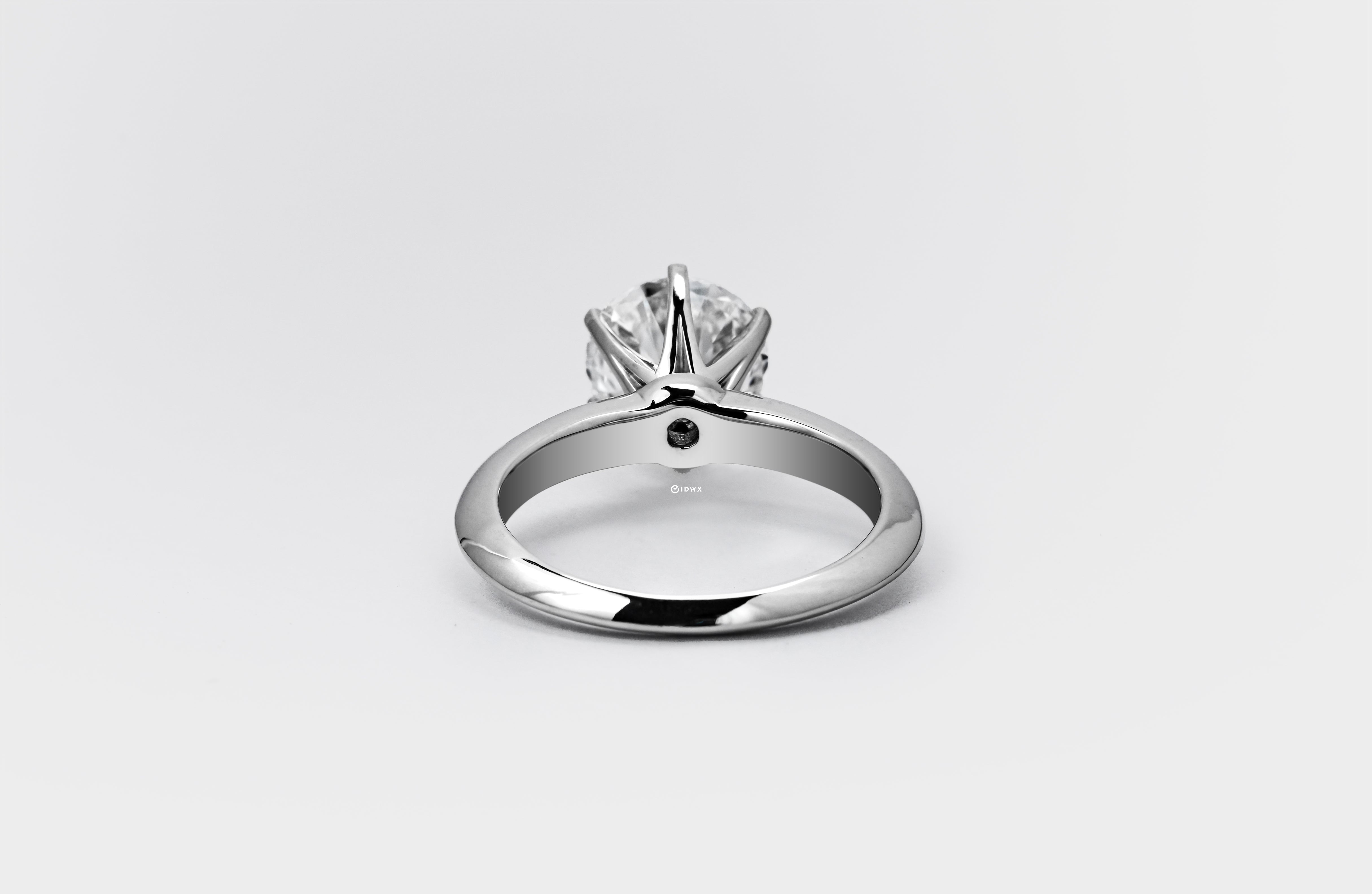 2CT ROUND BRILLIANT SOLITAIRE WHITEGOLD RING