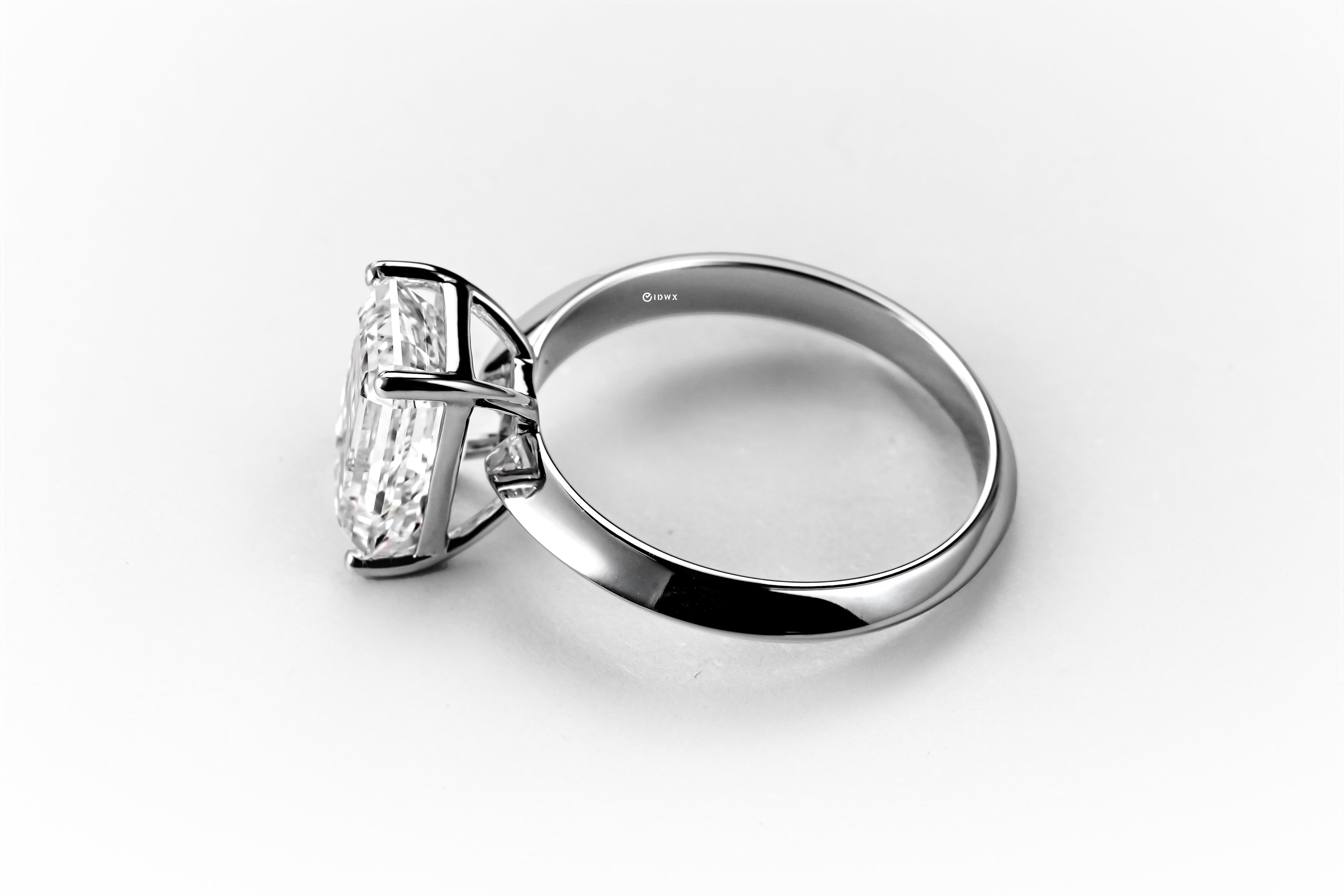 2CT EMERALD CUT SOLITAIRE RING