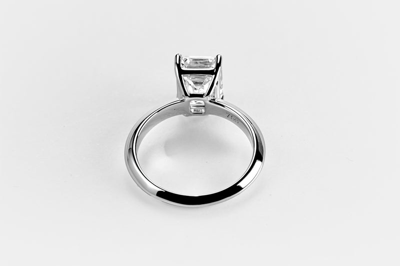 2CT EMERALD CUT SOLITAIRE RING
