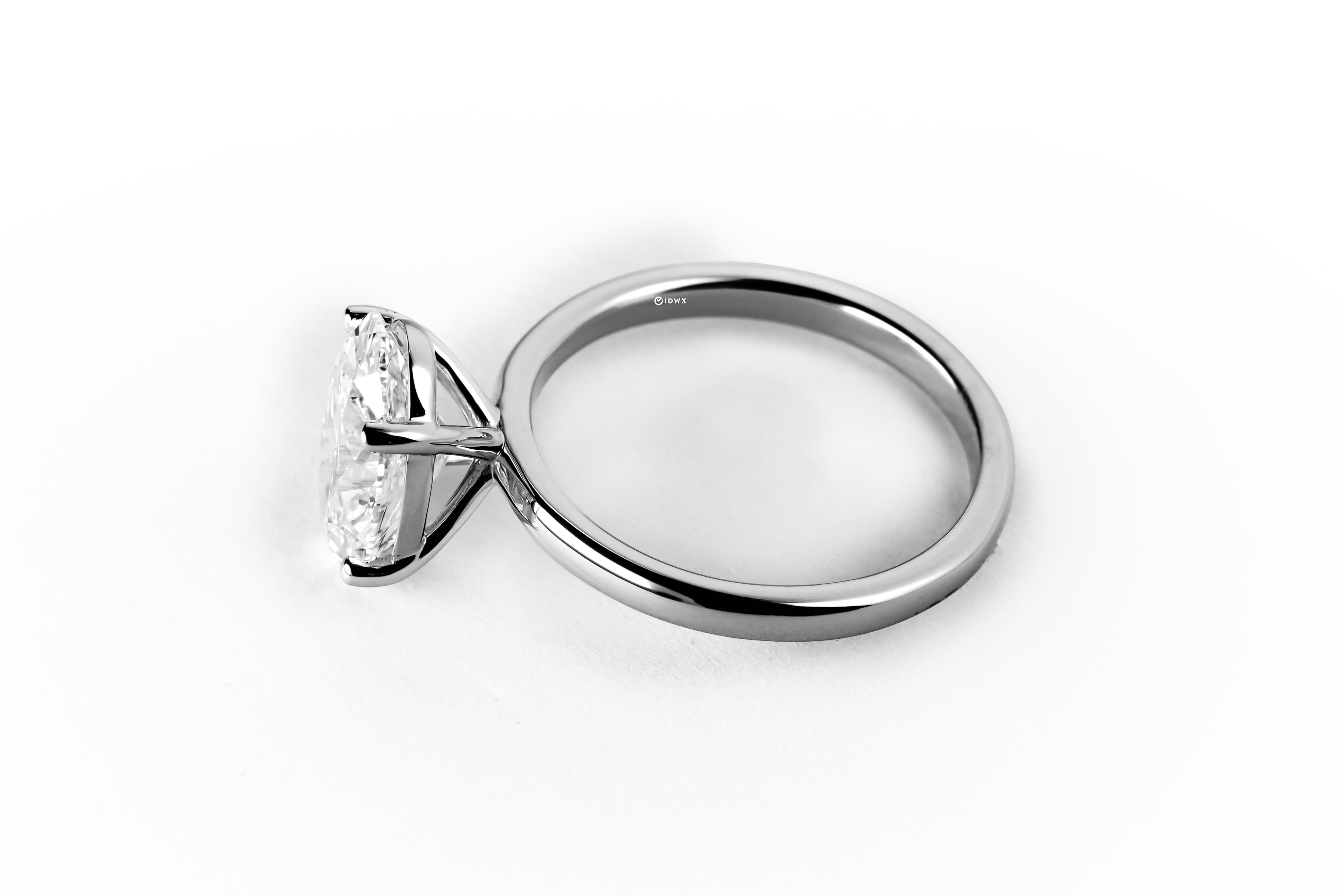 2CT OVAL BRILLIANT SOLITAIRE RING