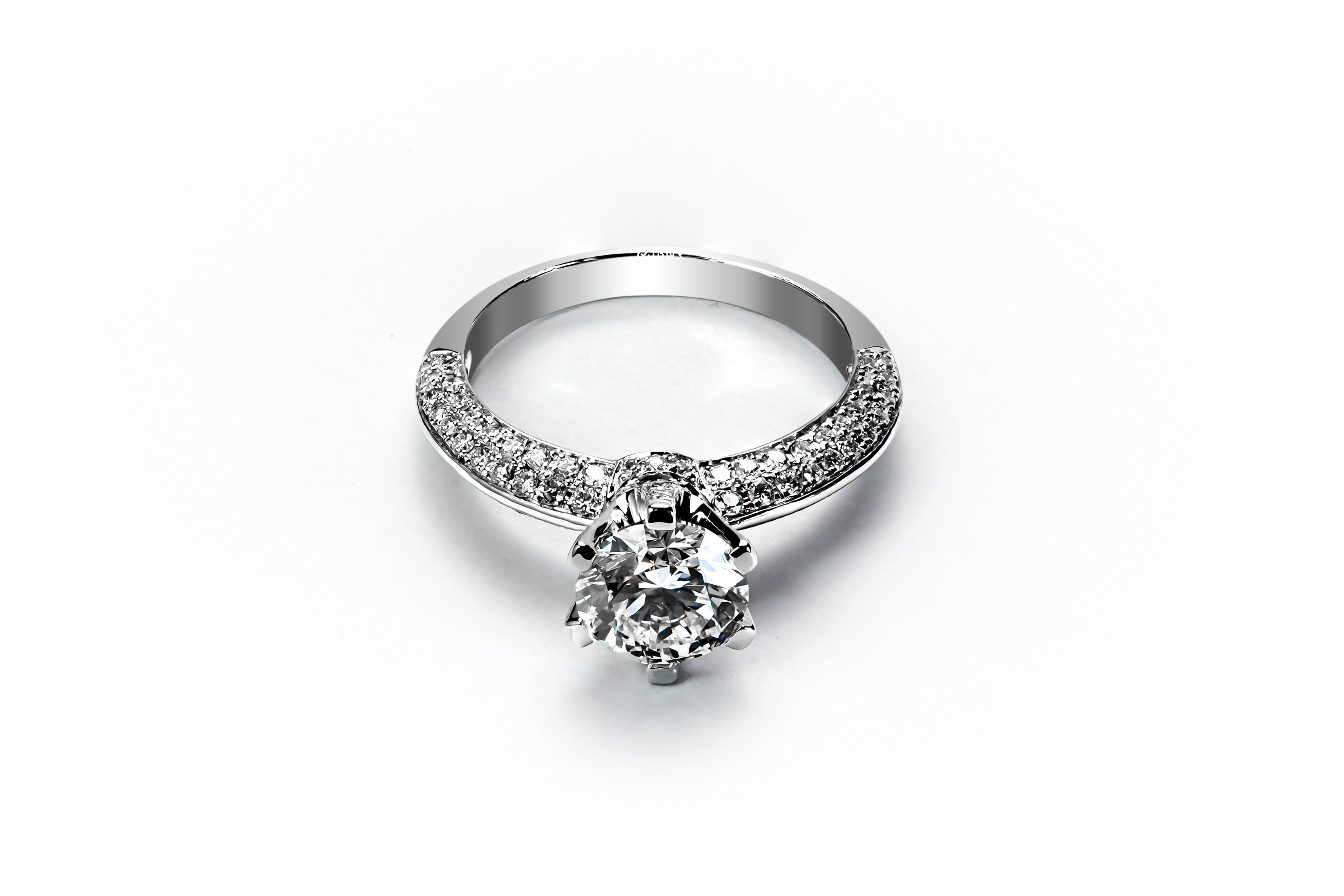 1.3CT ROUND BRILLIANT WHITEGOLD RING