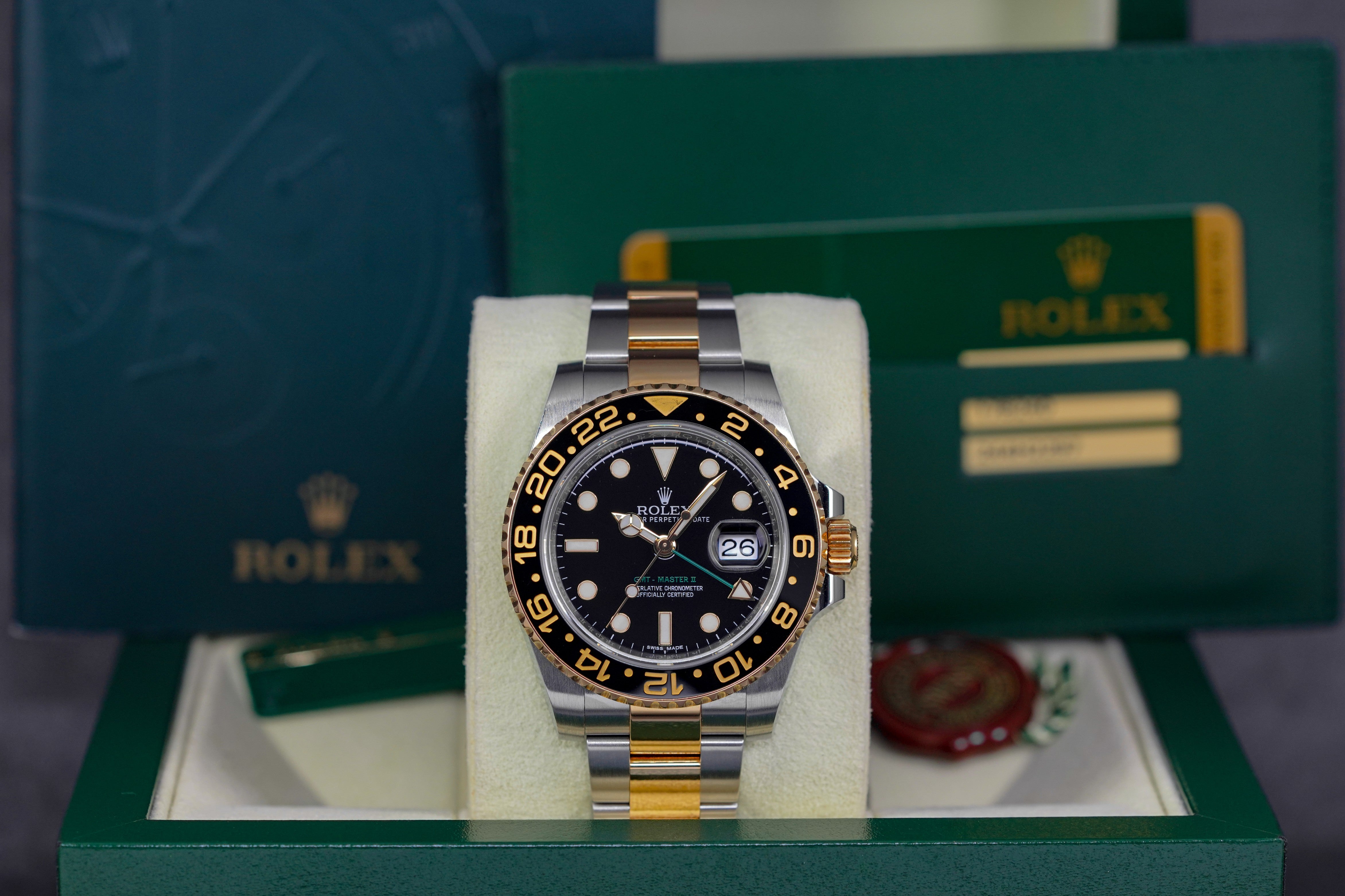 Harga Rolex GMT Master II Twotone Yellowgold Black Indonesia
