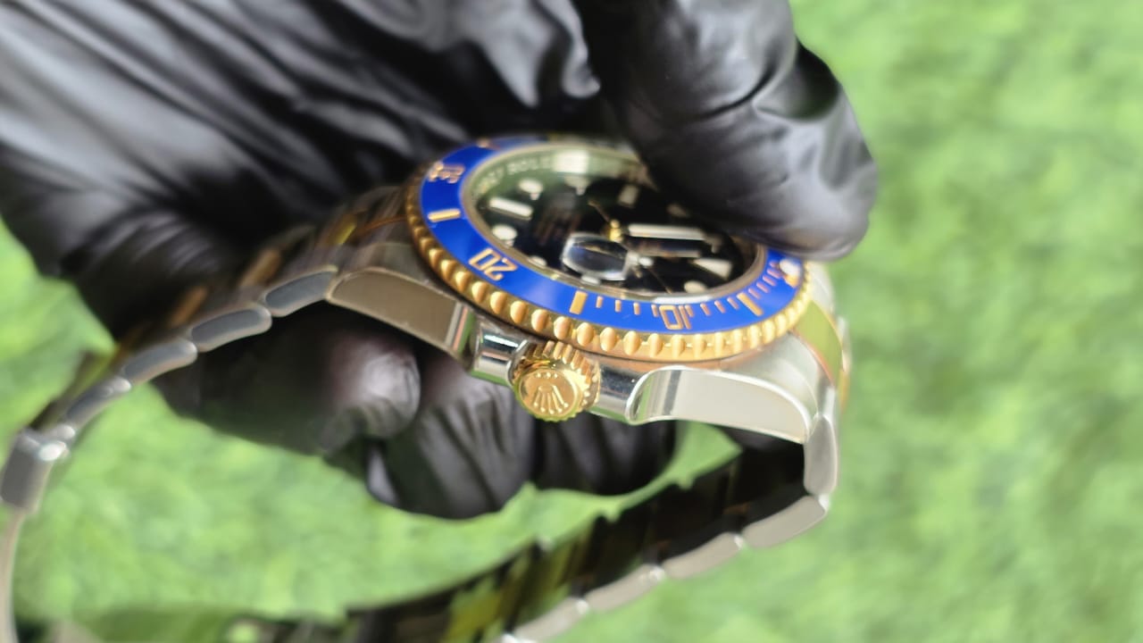 SUBMARINER DATE 40MM TWOTONE YELLOWGOLD BLUE DIAL (2017)