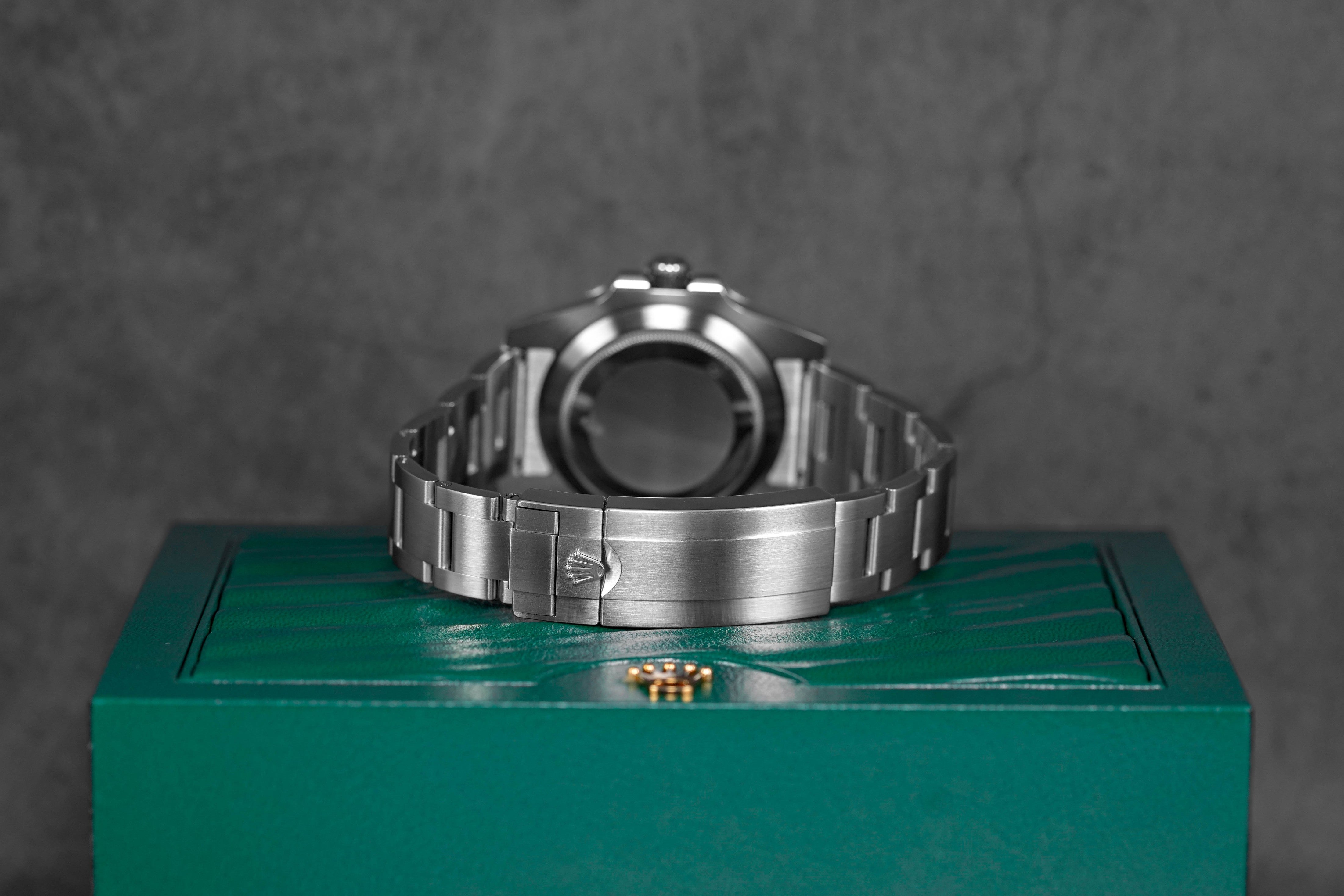 Harga Rolex Submariner Date Hulk Indonesia