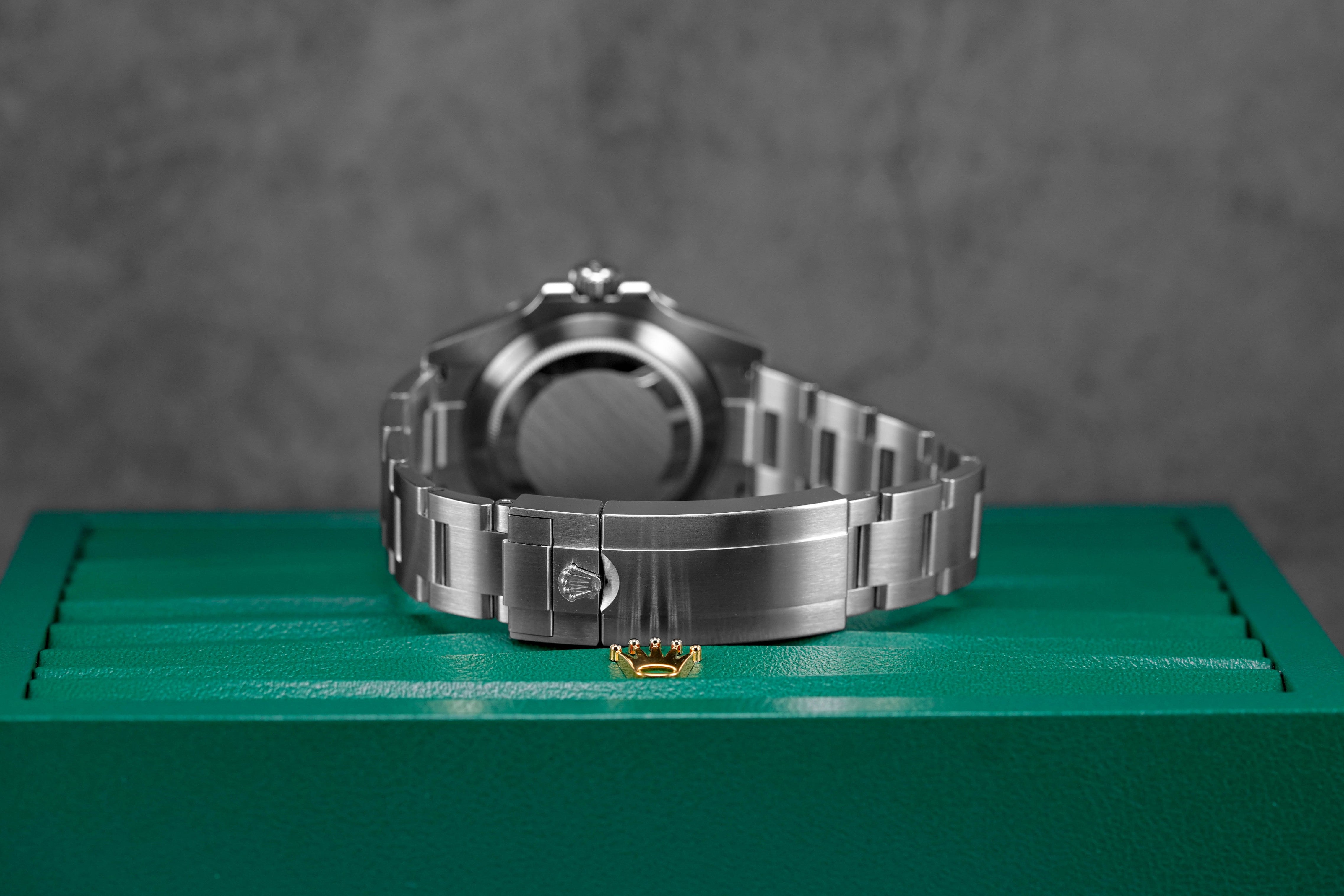 Harga Rolex Submariner Date Indonesia Tebaru