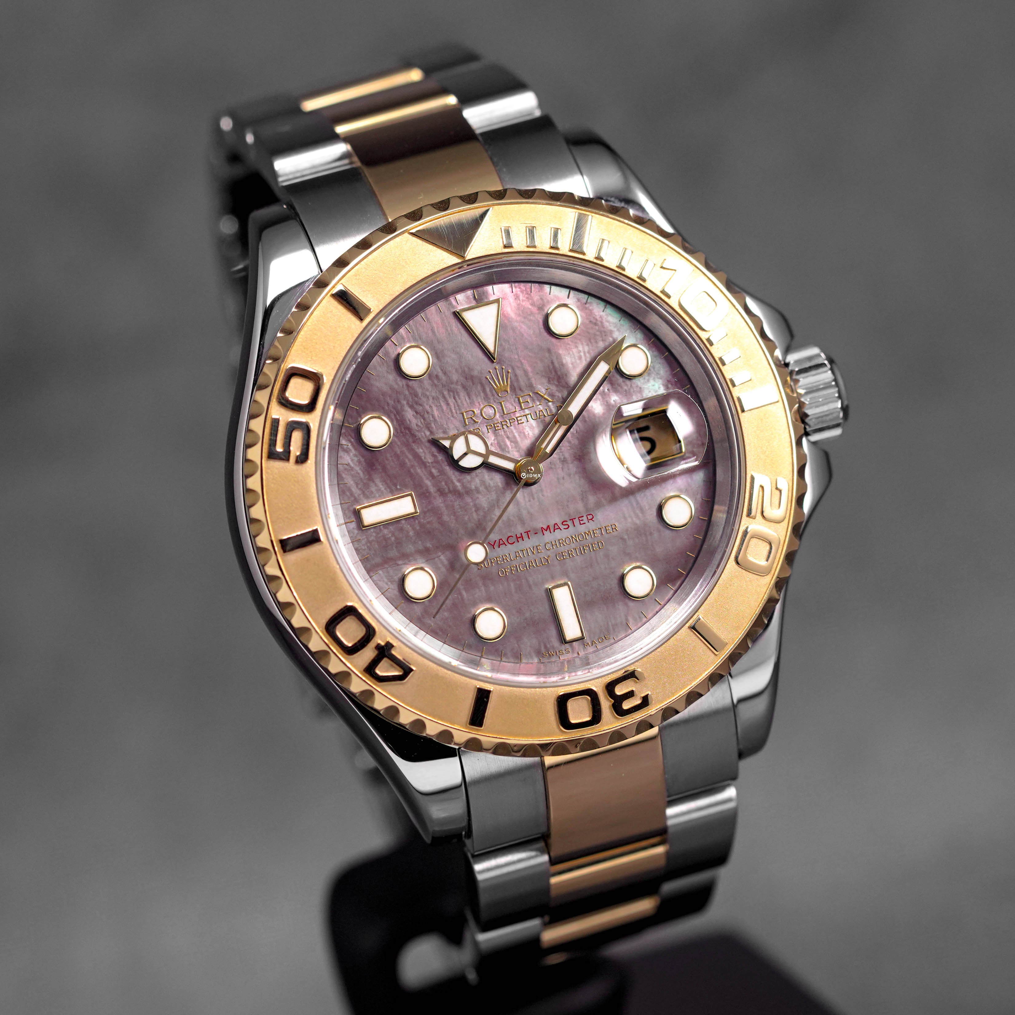 ROLEX YACHT MASTER 40MM TWOTONE YELLOWGOLD MOP DIAL 2005 IDWX