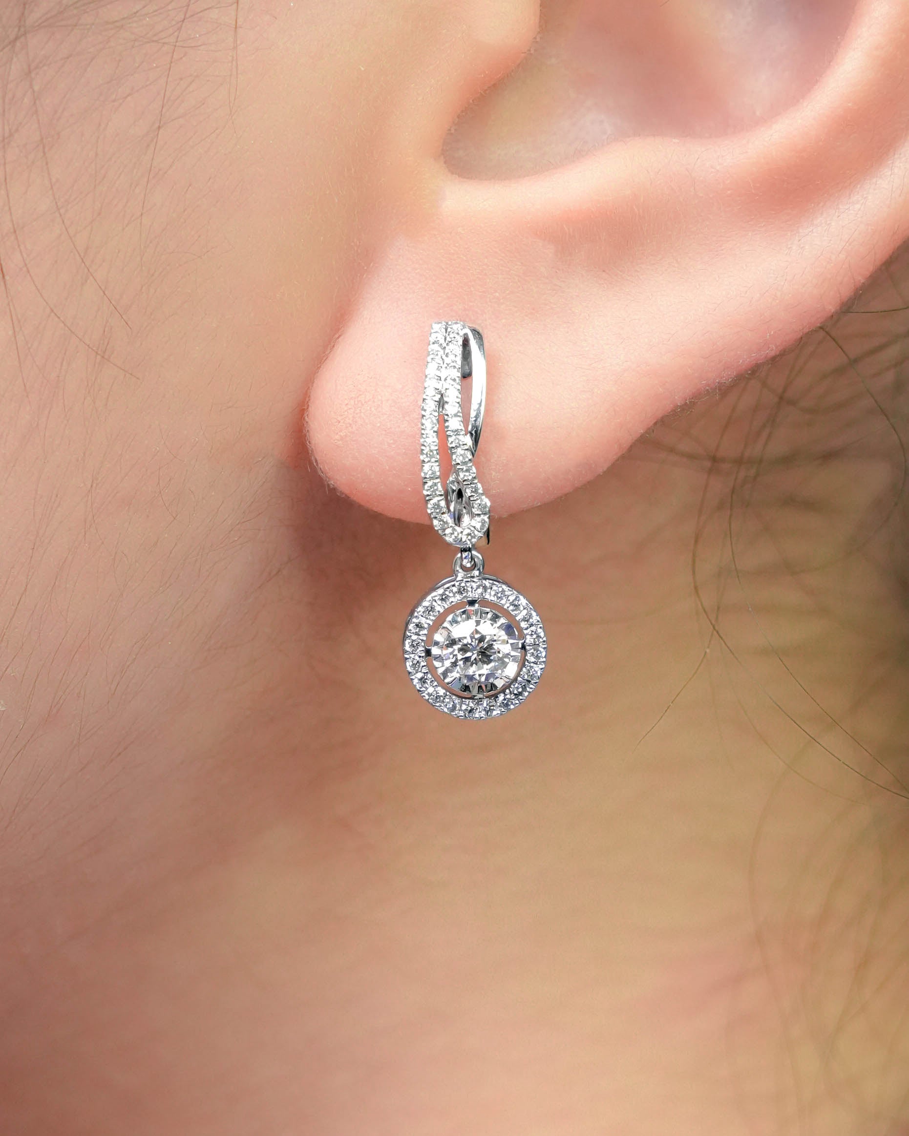 Round Halo Earring