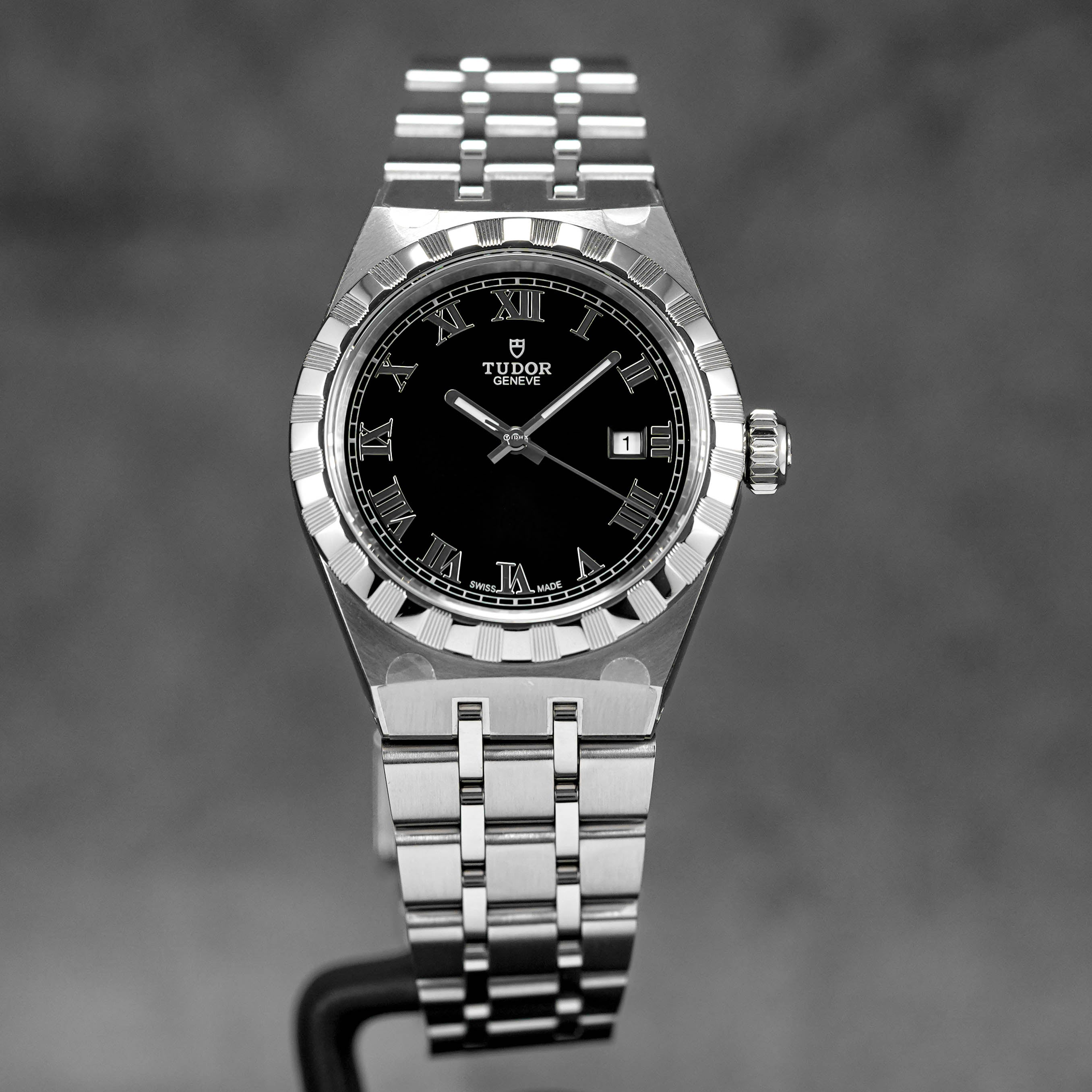 Royal 28 Black