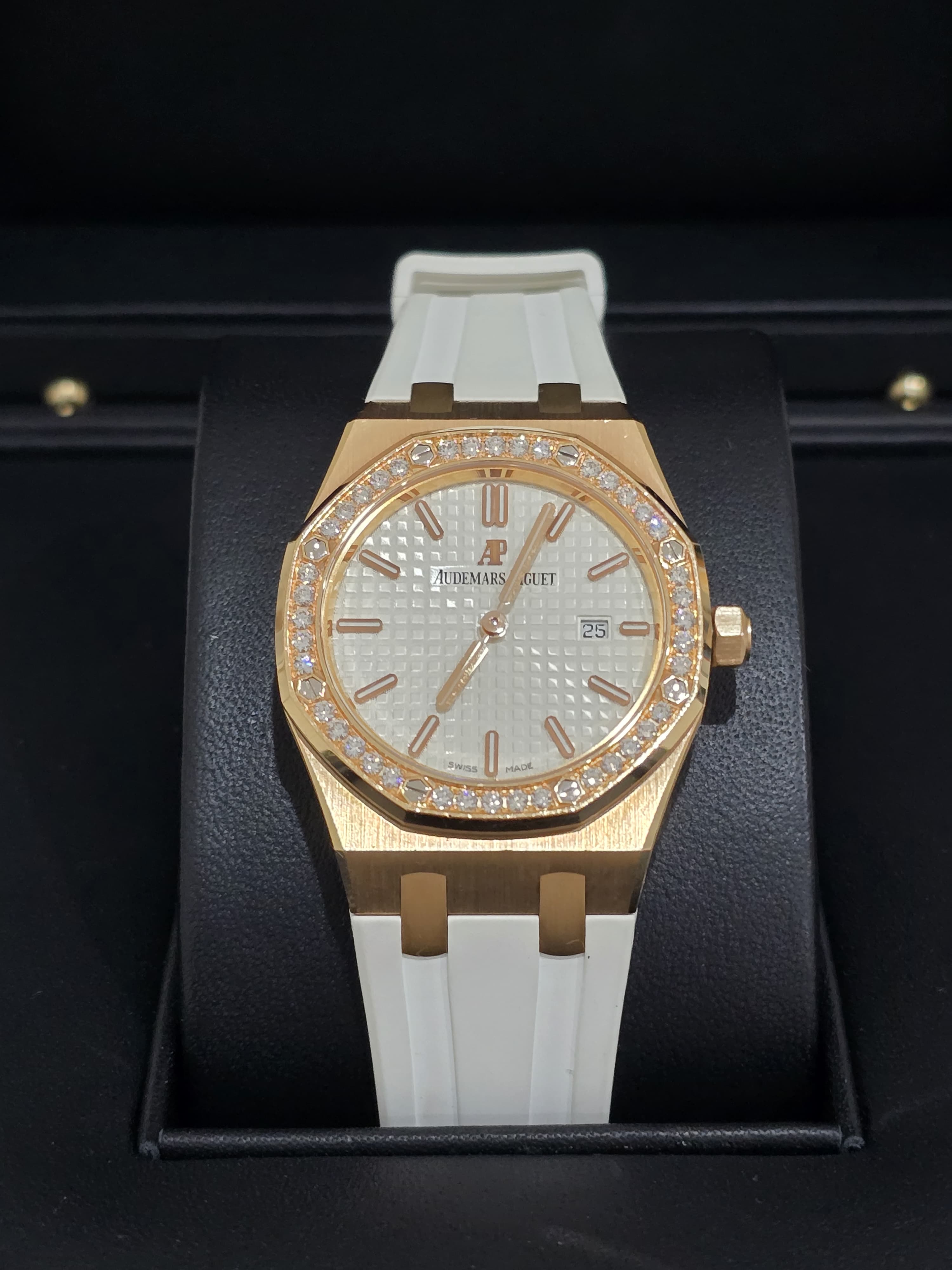 ROYAL OAK 33MM ROSEGOLD SILVER DIAL DIAMOND BEZEL (2016)
