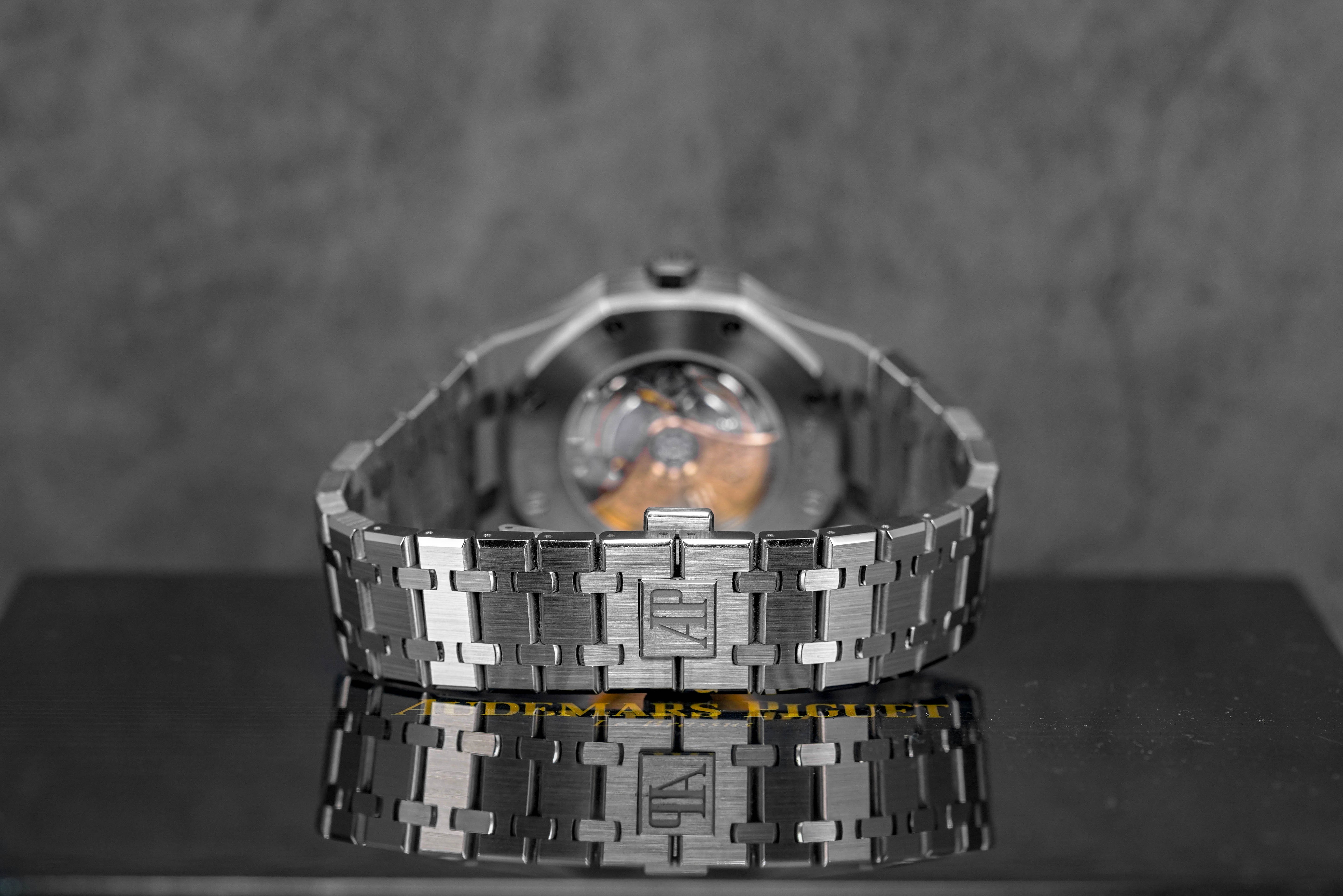 AUDEMARS PIGUET ROYAL OAK 41MM 15400 BLUE DIAL (2018) IDWX