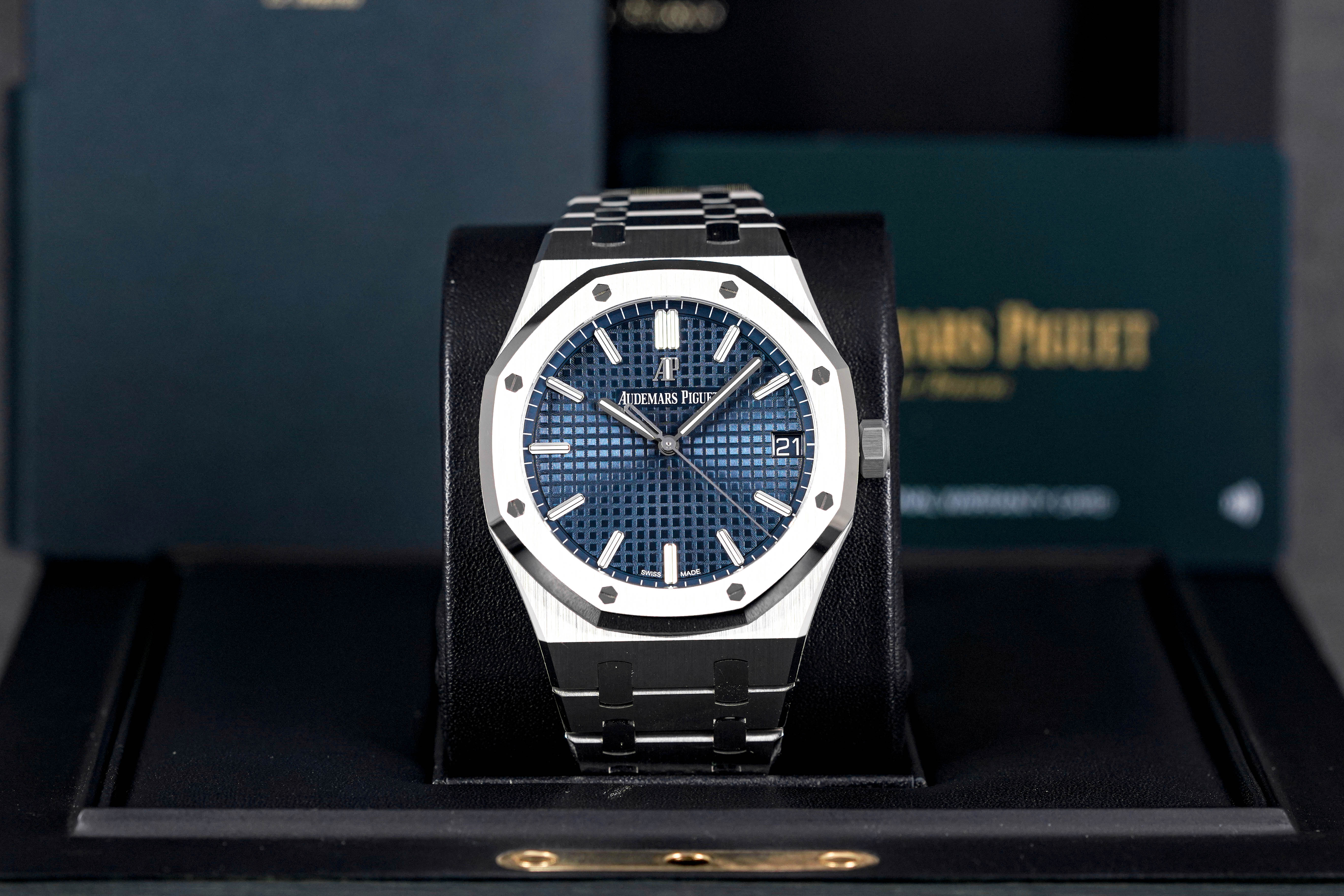 AUDEMARS PIGUET ROYAL OAK 41MM 15500 BLUE DIAL 2021 IDWX