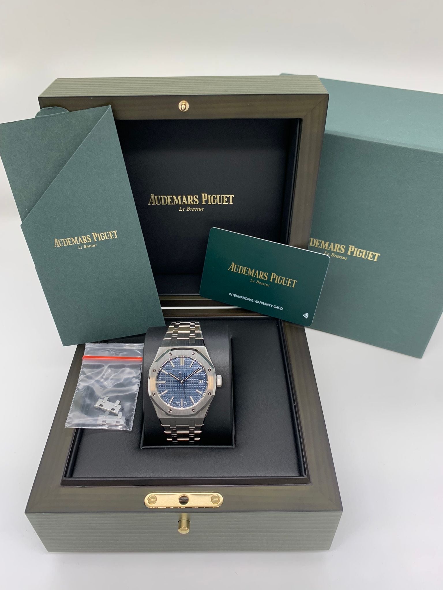 Royal Oak 15550 Blue