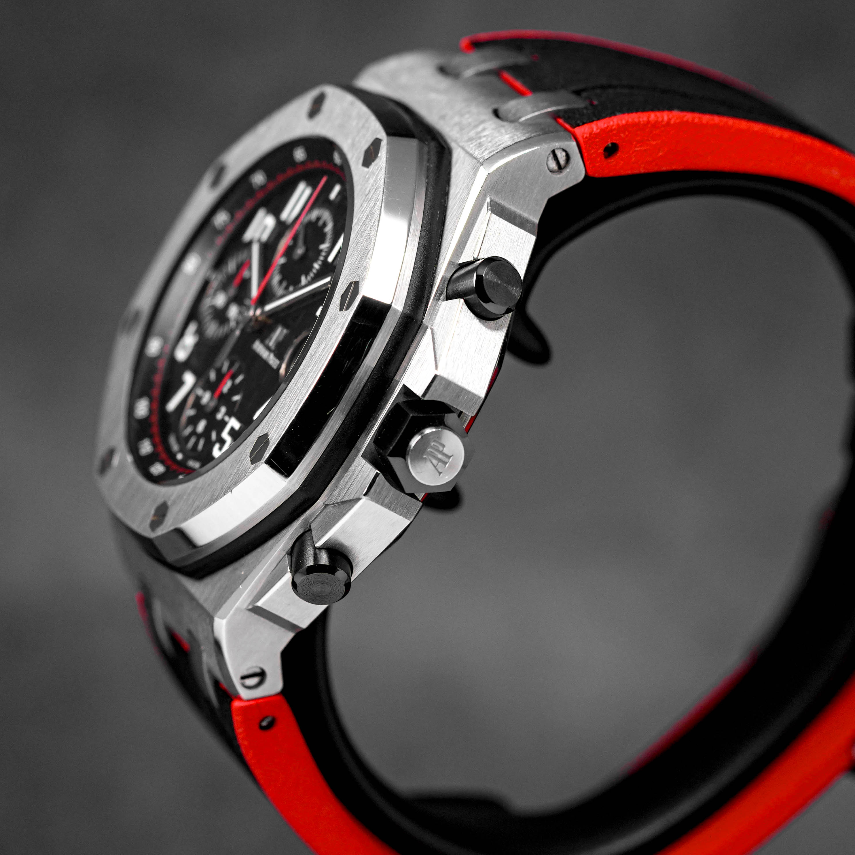 Royal Oak Black Red