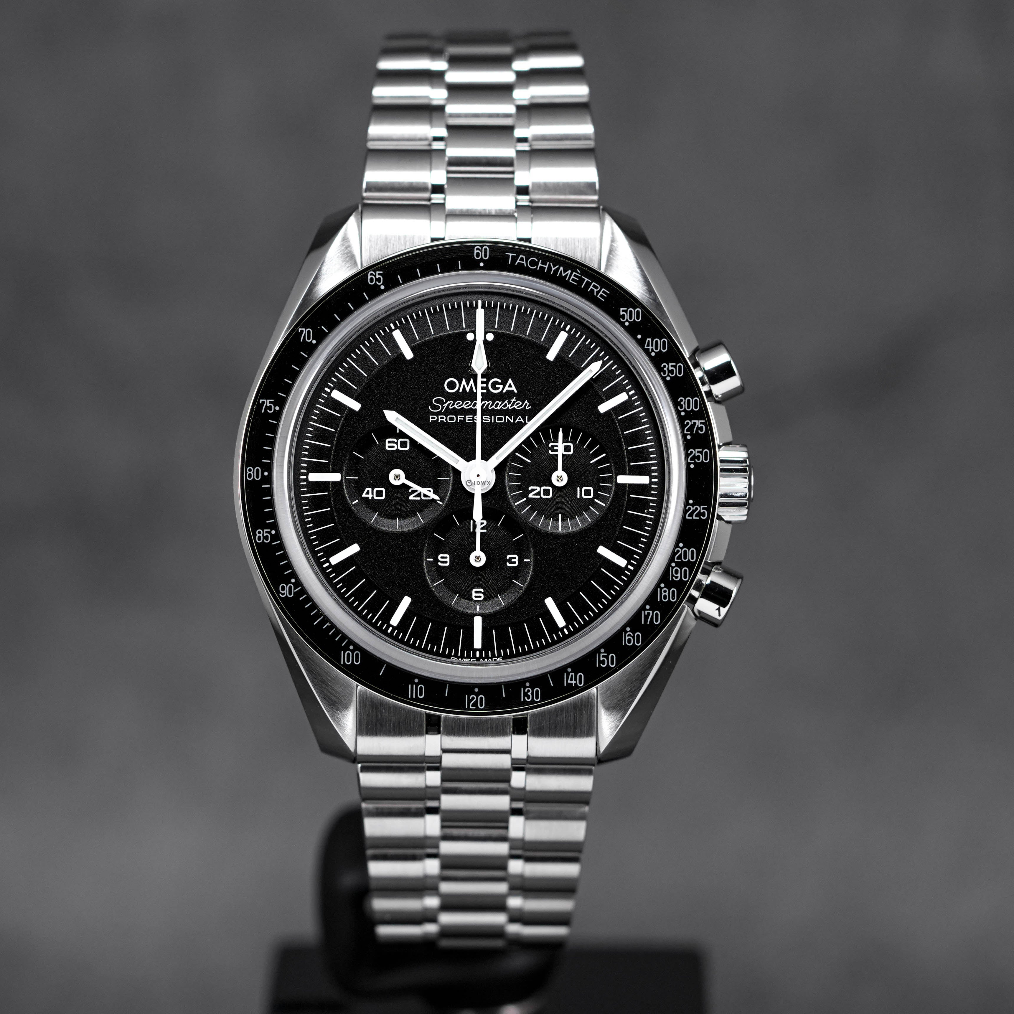 Omega moonwatch outlet sapphire