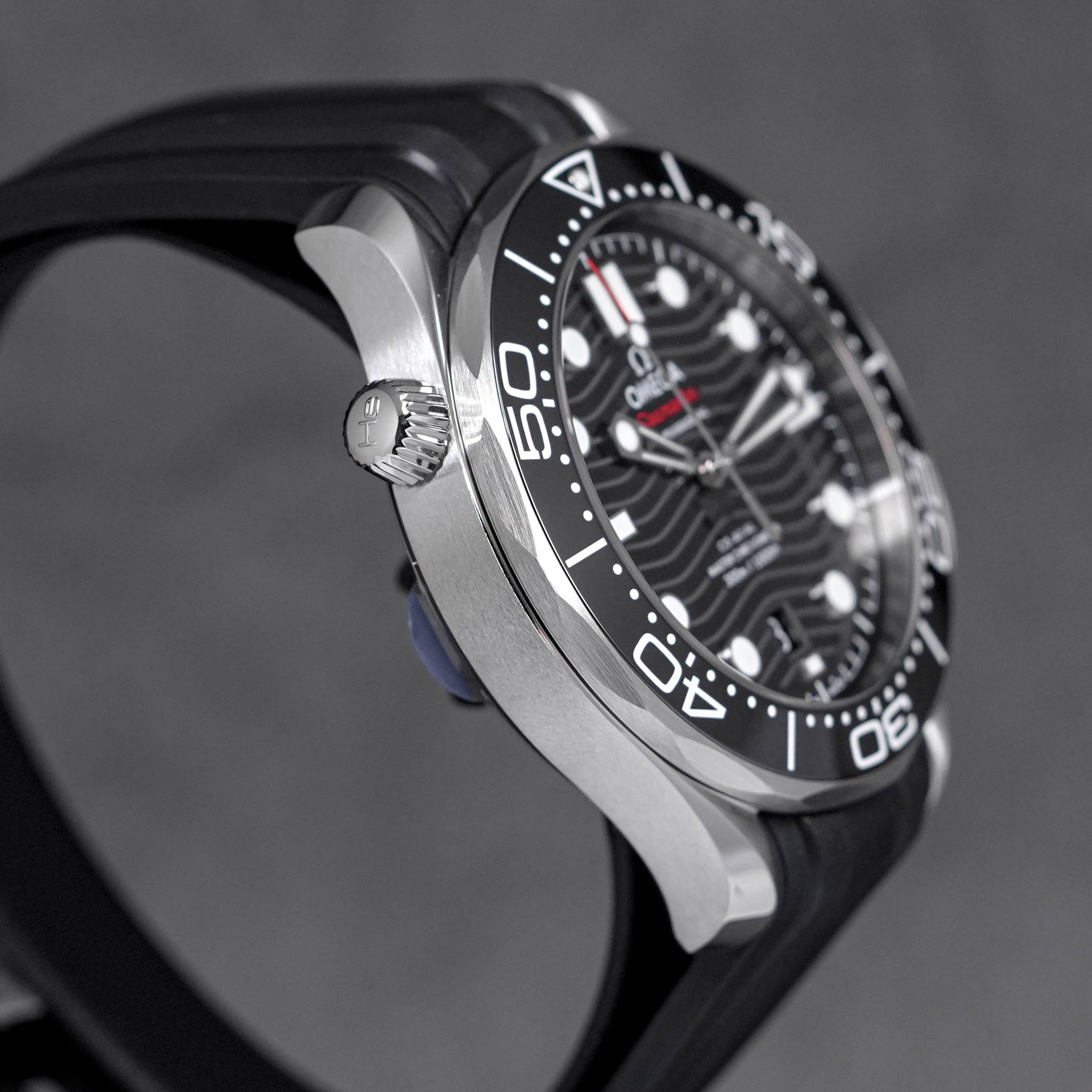 SEAMASTER DIVER 300 BLACK DIAL RUBBER STRAP (2023)