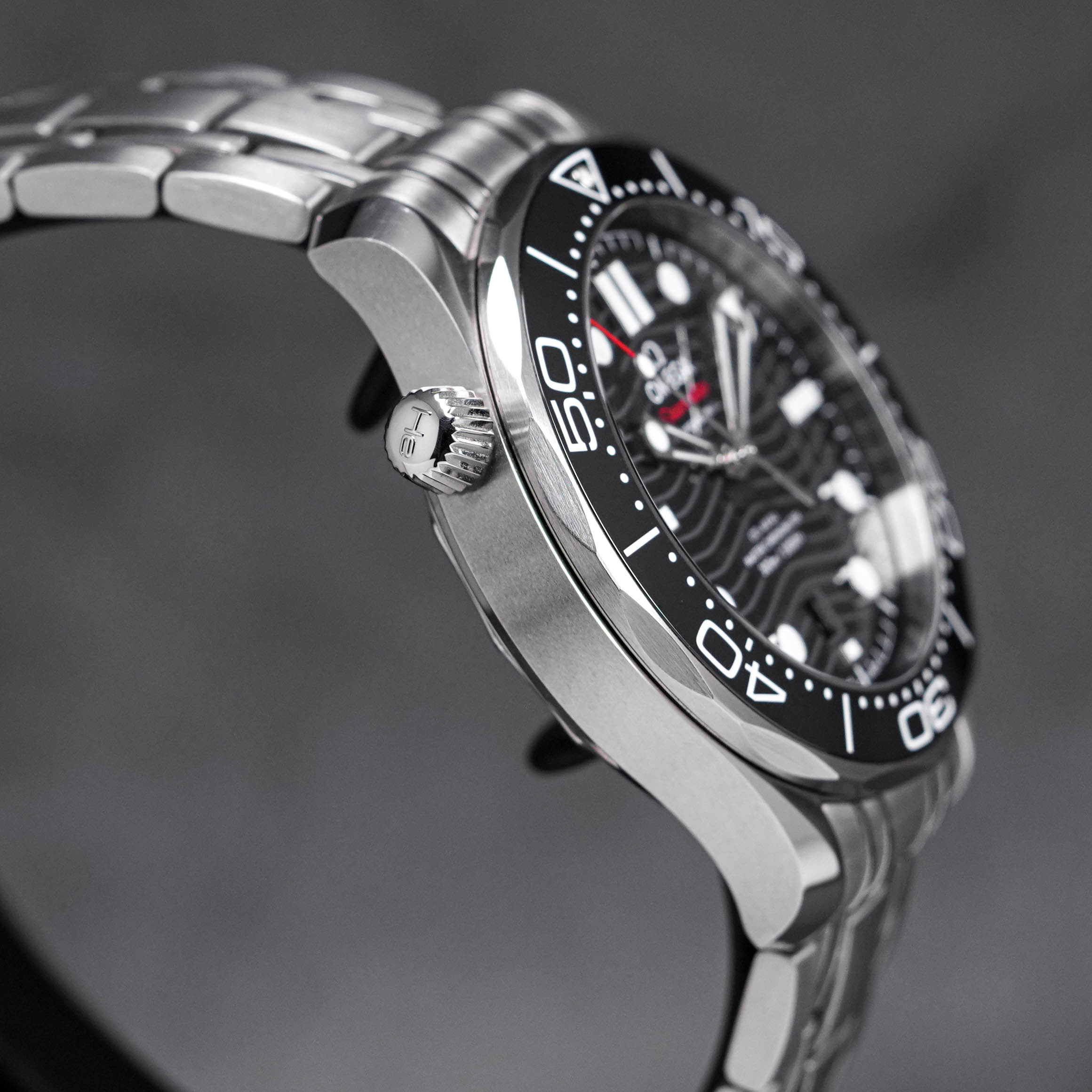 SEAMASTER DIVER 300 BLACK DIAL (2022)