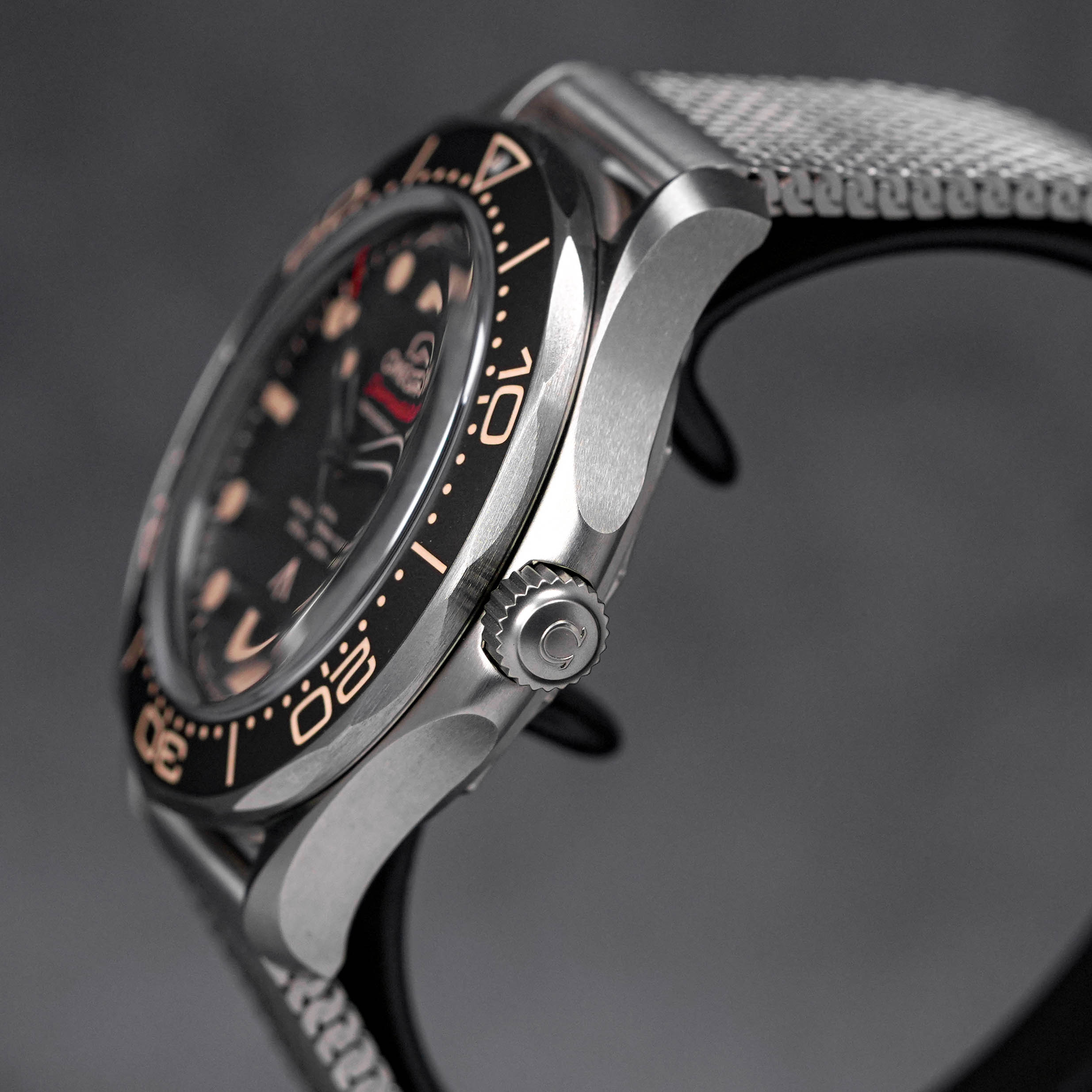 SEAMASTER DIVER 300M TITANIUM 'NO TIME TO DIE' (2021)