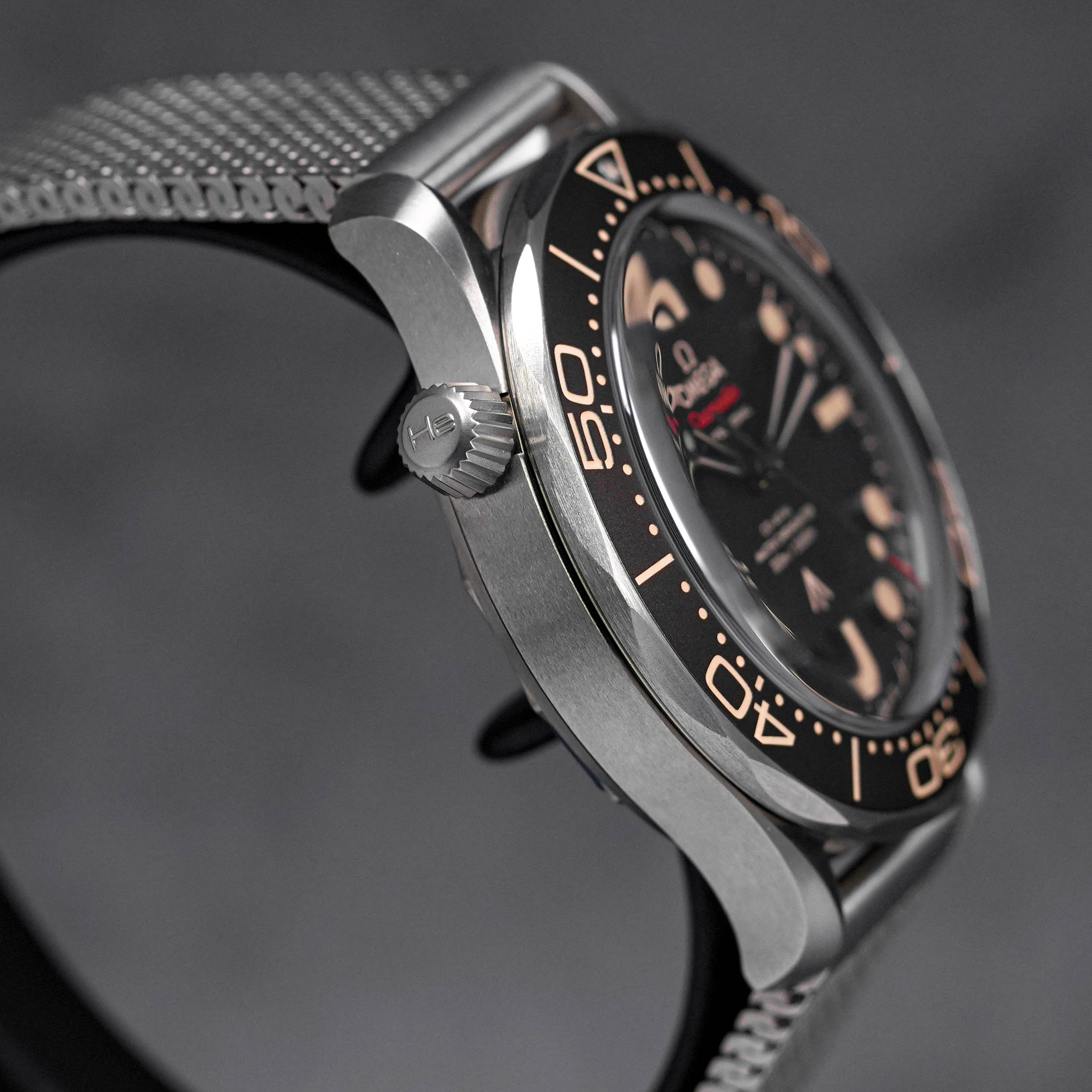 SEAMASTER DIVER 300M TITANIUM 'NO TIME TO DIE' (2021)