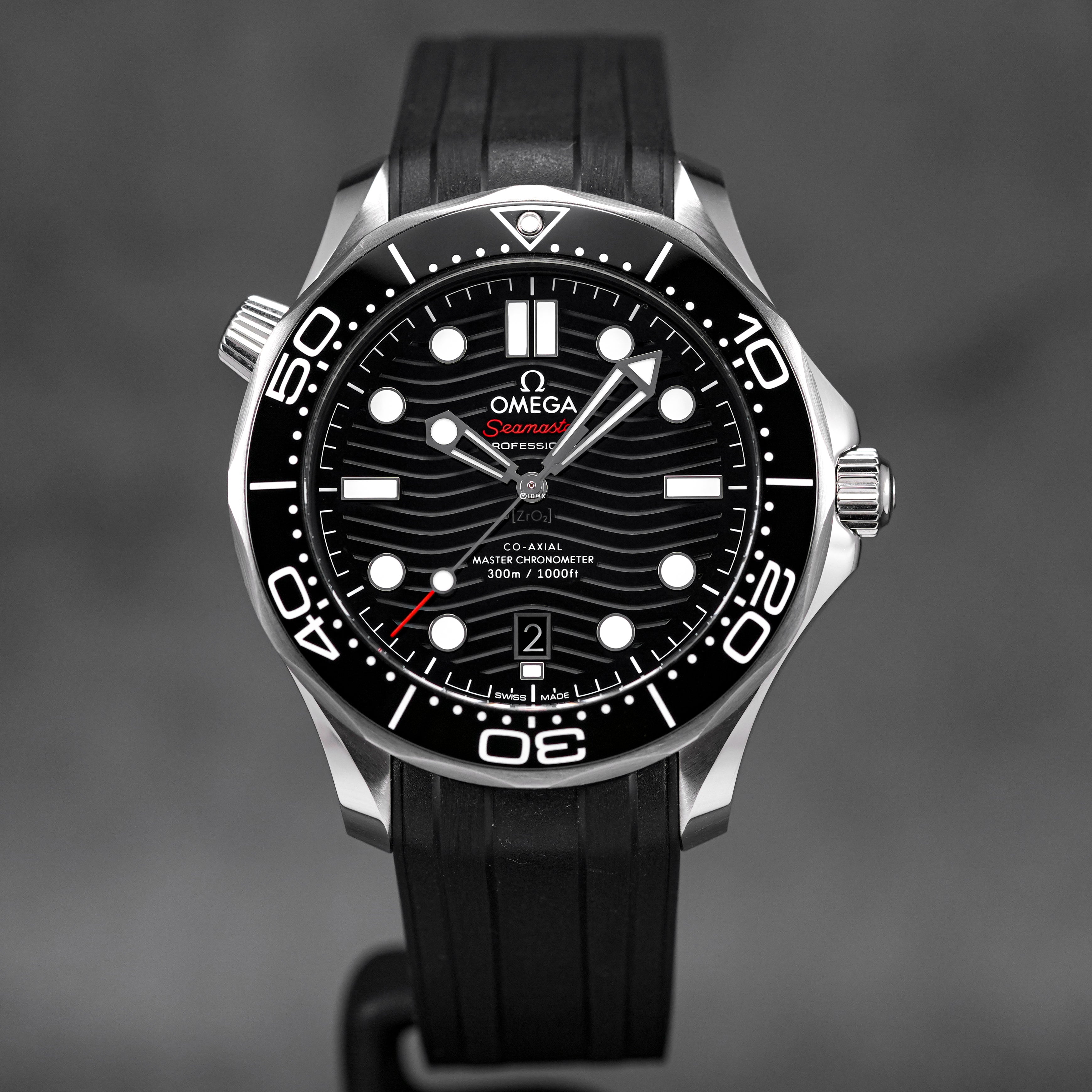 SEAMASTER DIVER 300 BLACK DIAL RUBBER STRAP (2022)