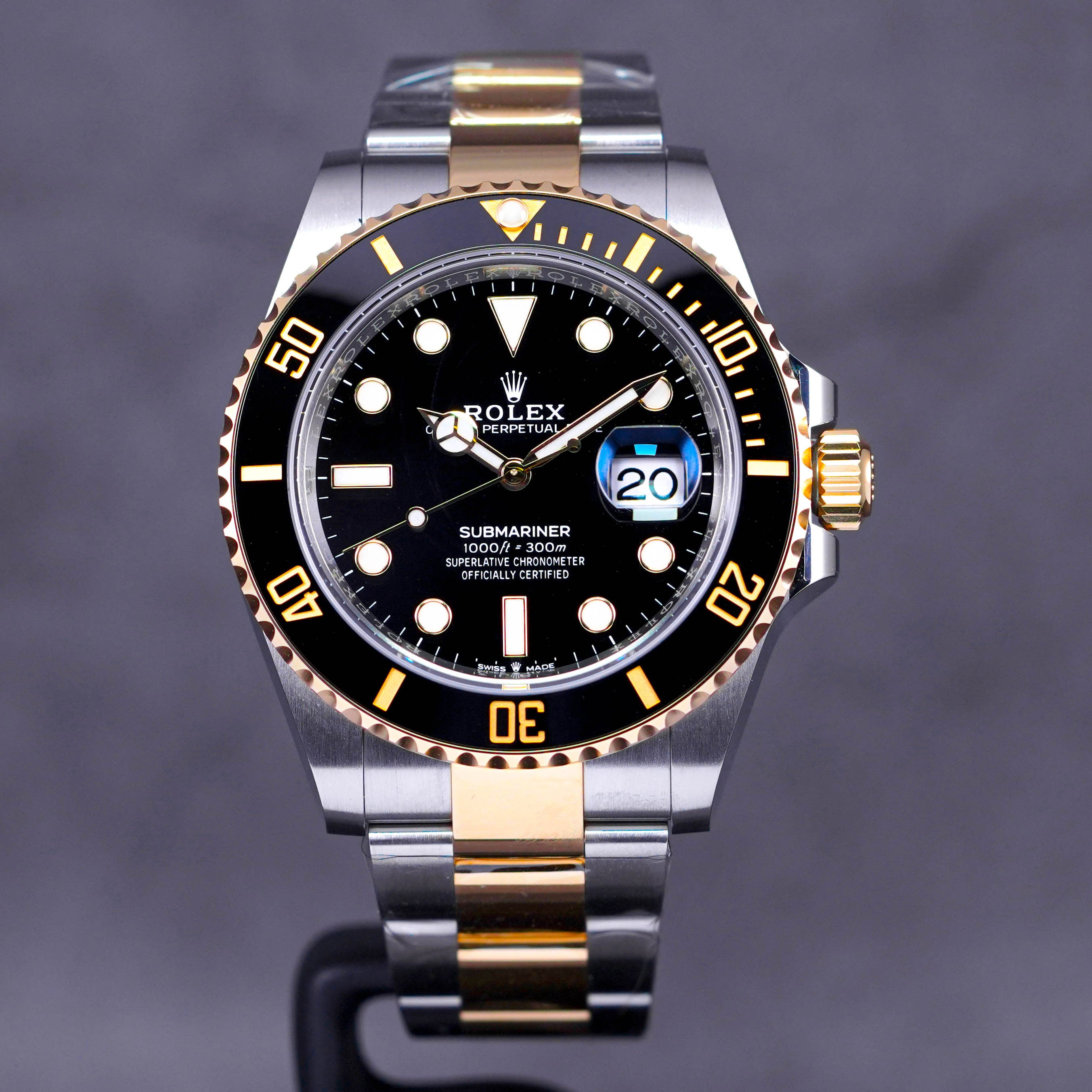 SUBMARINER DATE 41MM TWOTONE YELLOWGOLD BLACK DIAL (2022)