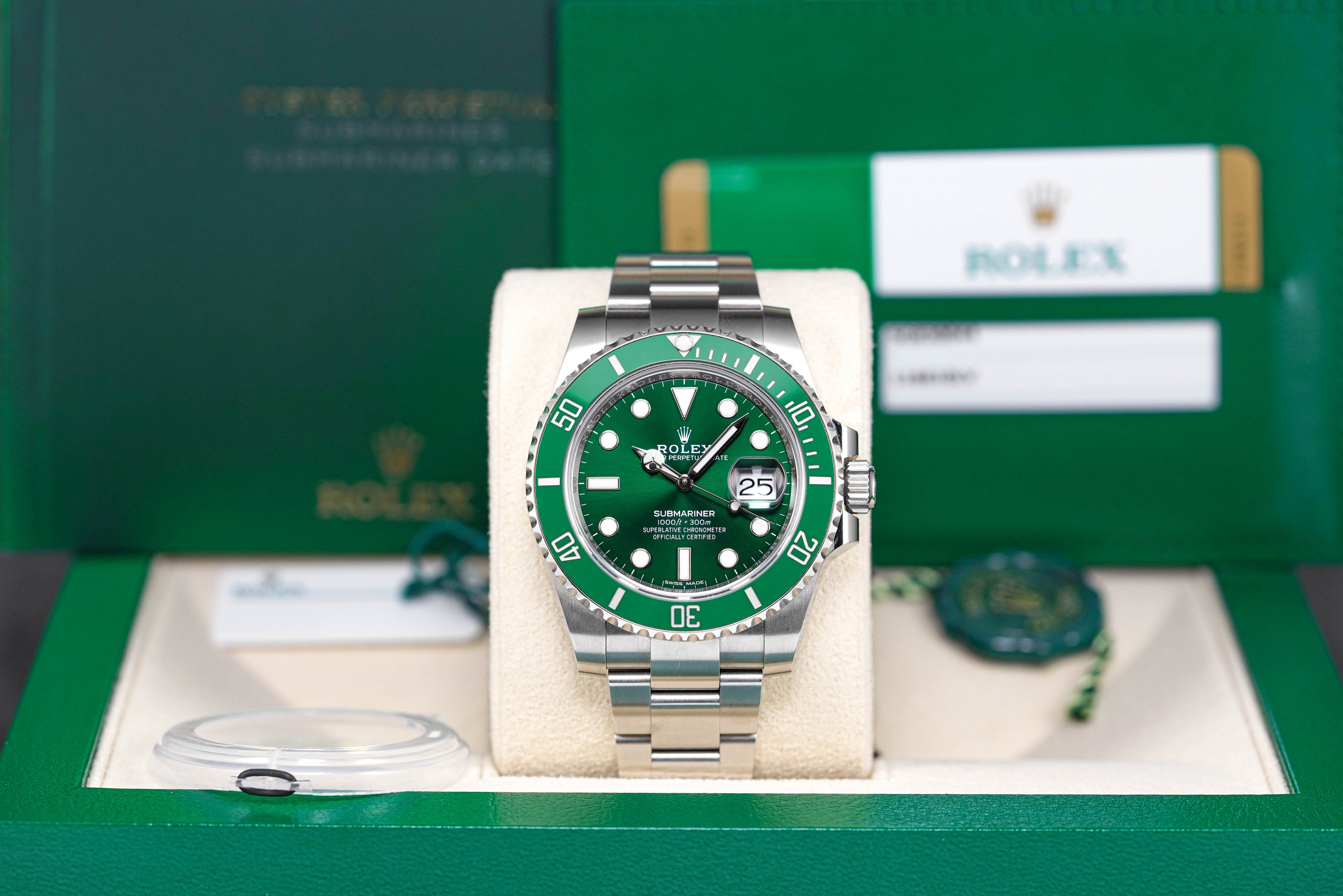 SUBMARINER DATE 40MM 'HULK' (2019)