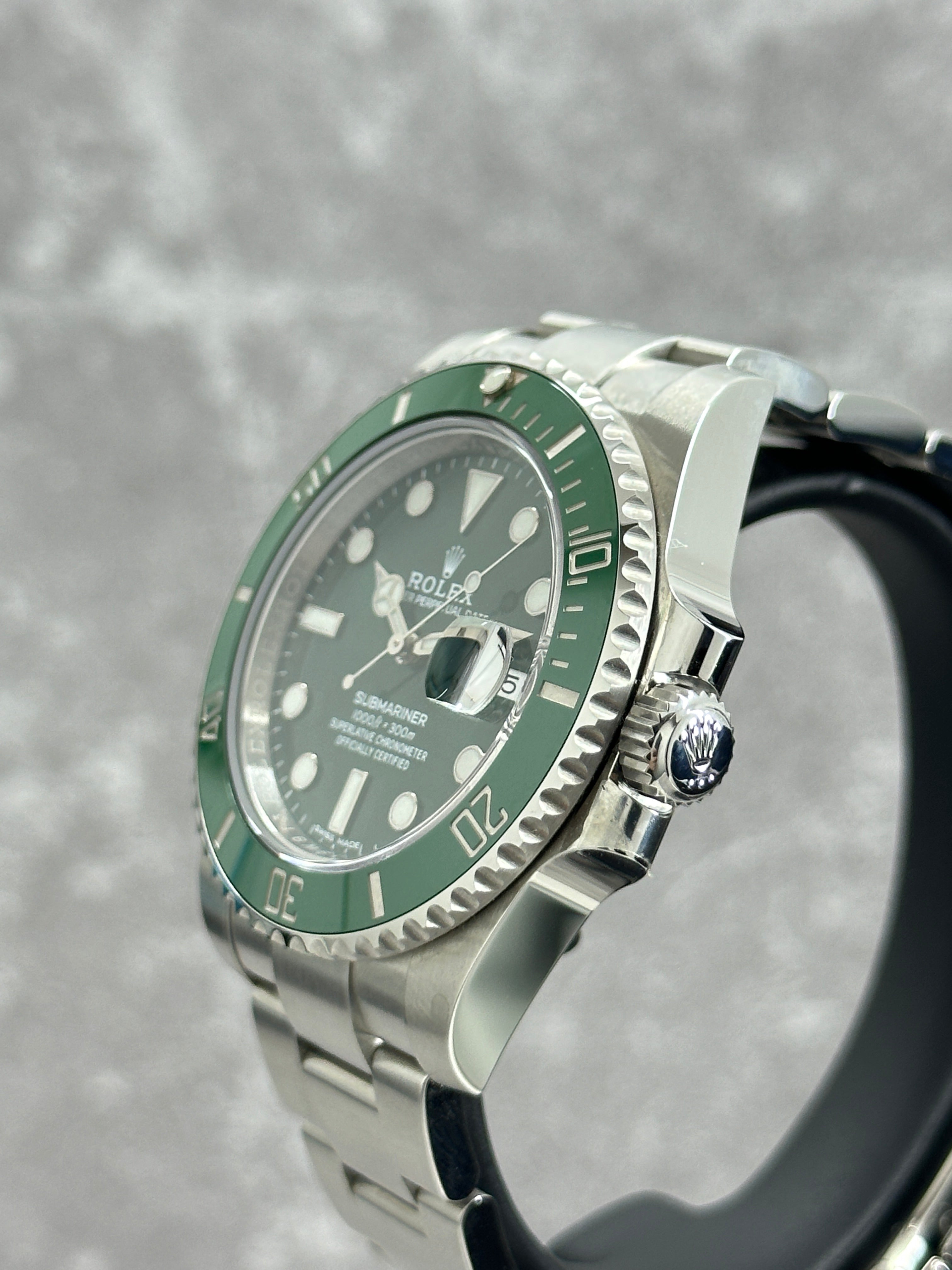 SUBMARINER DATE 40MM 'HULK' (2018)