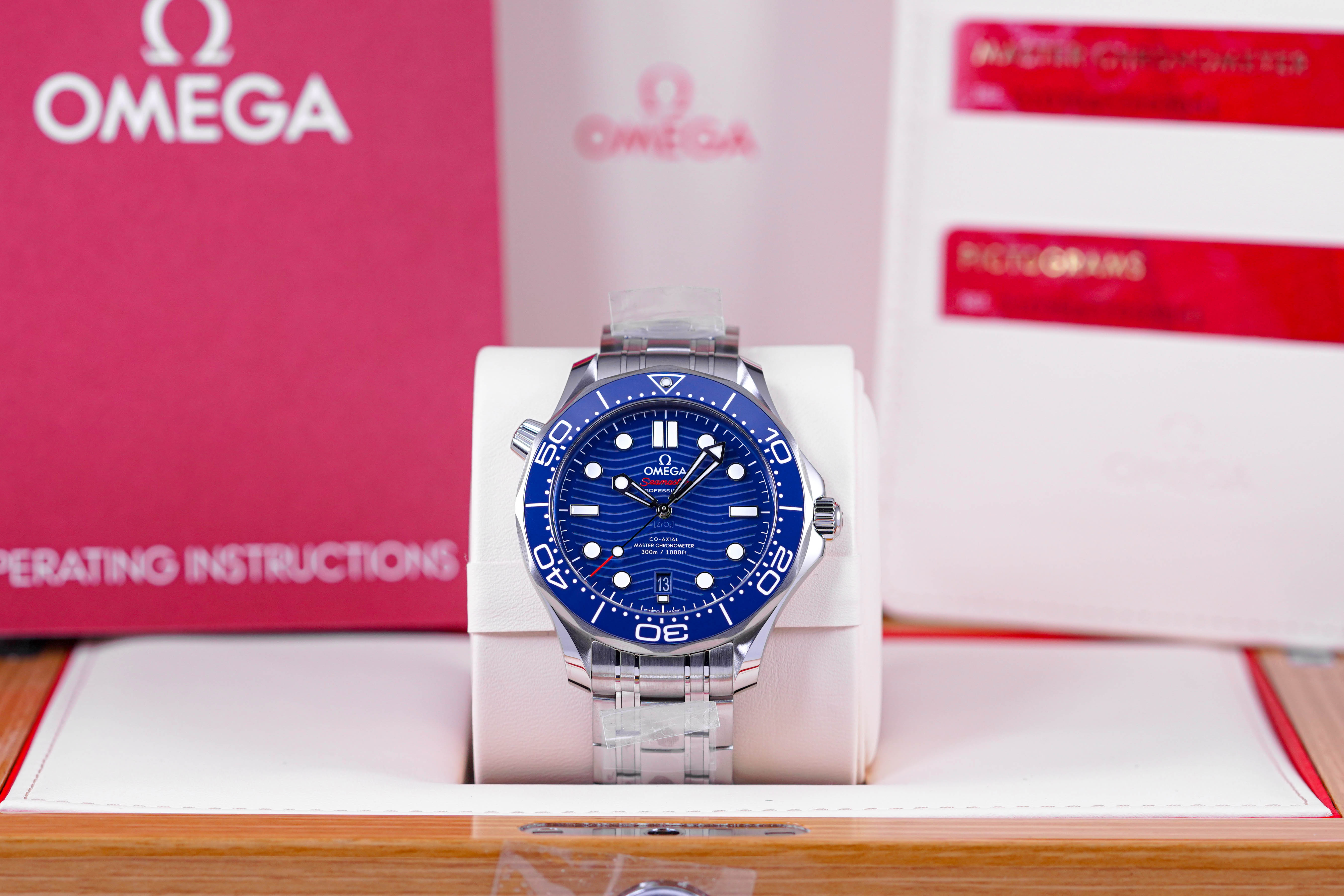 SEAMASTER DIVER 300 BLUE DIAL (2023)