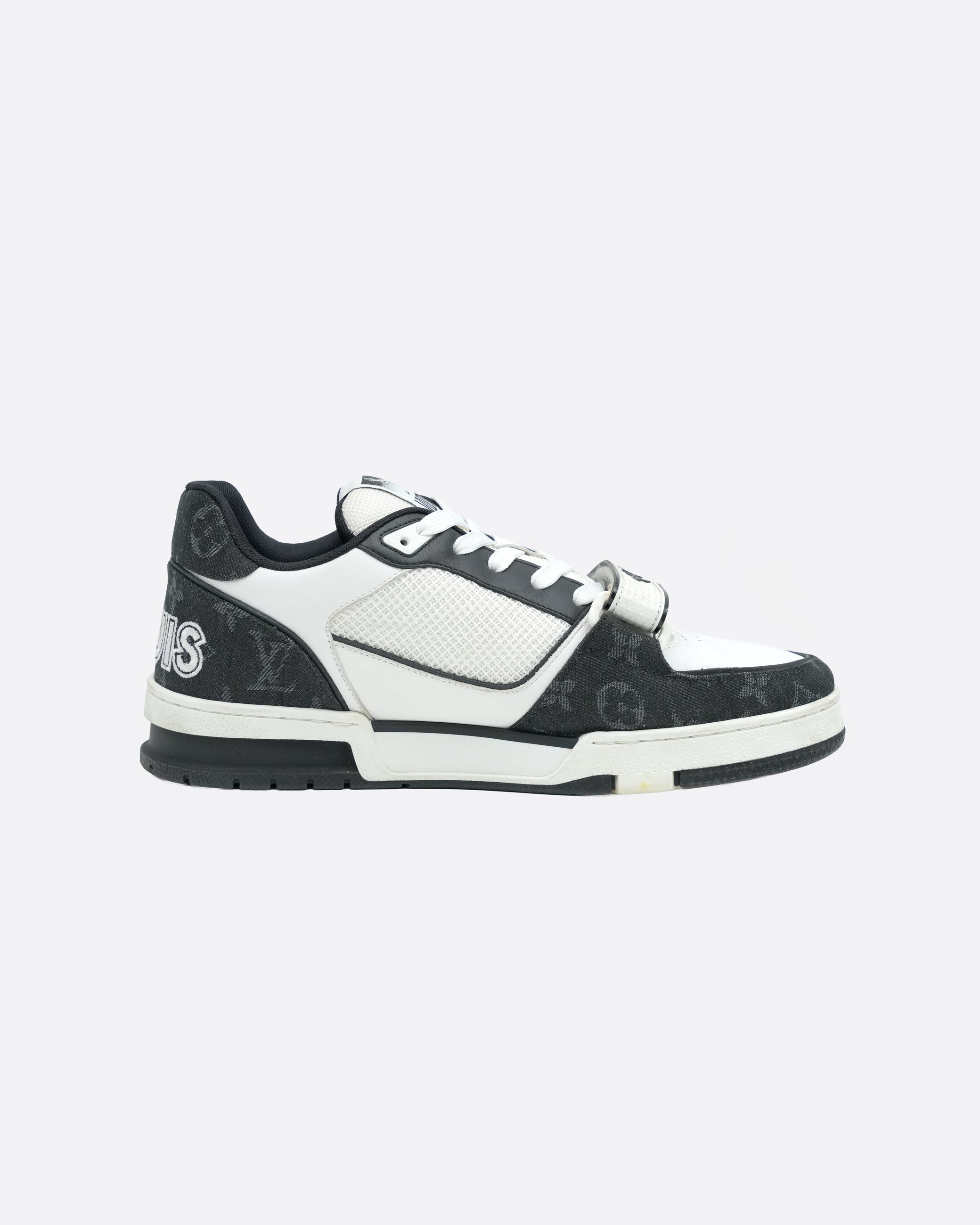 TRAINER SNEAKERS BLACK MONOGRAM SIZE 7