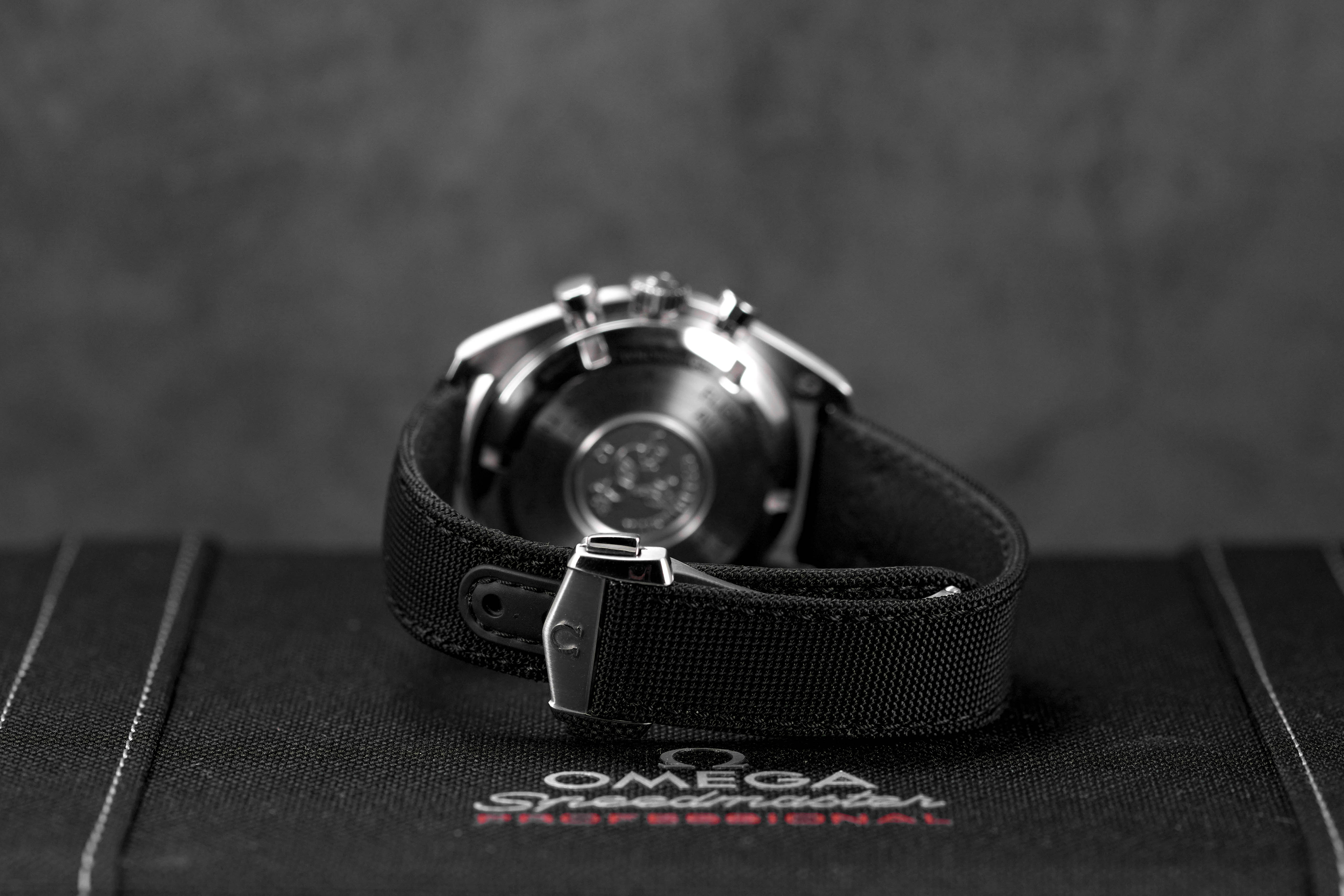 Speedmaster Hesalite Canvas Strap