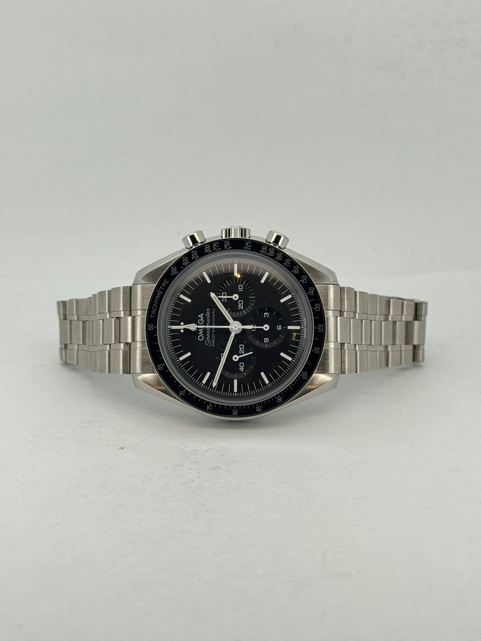 OMEGA SPEEDMASTER MOONWATCH SAPPHIRE (2025) - IDWX