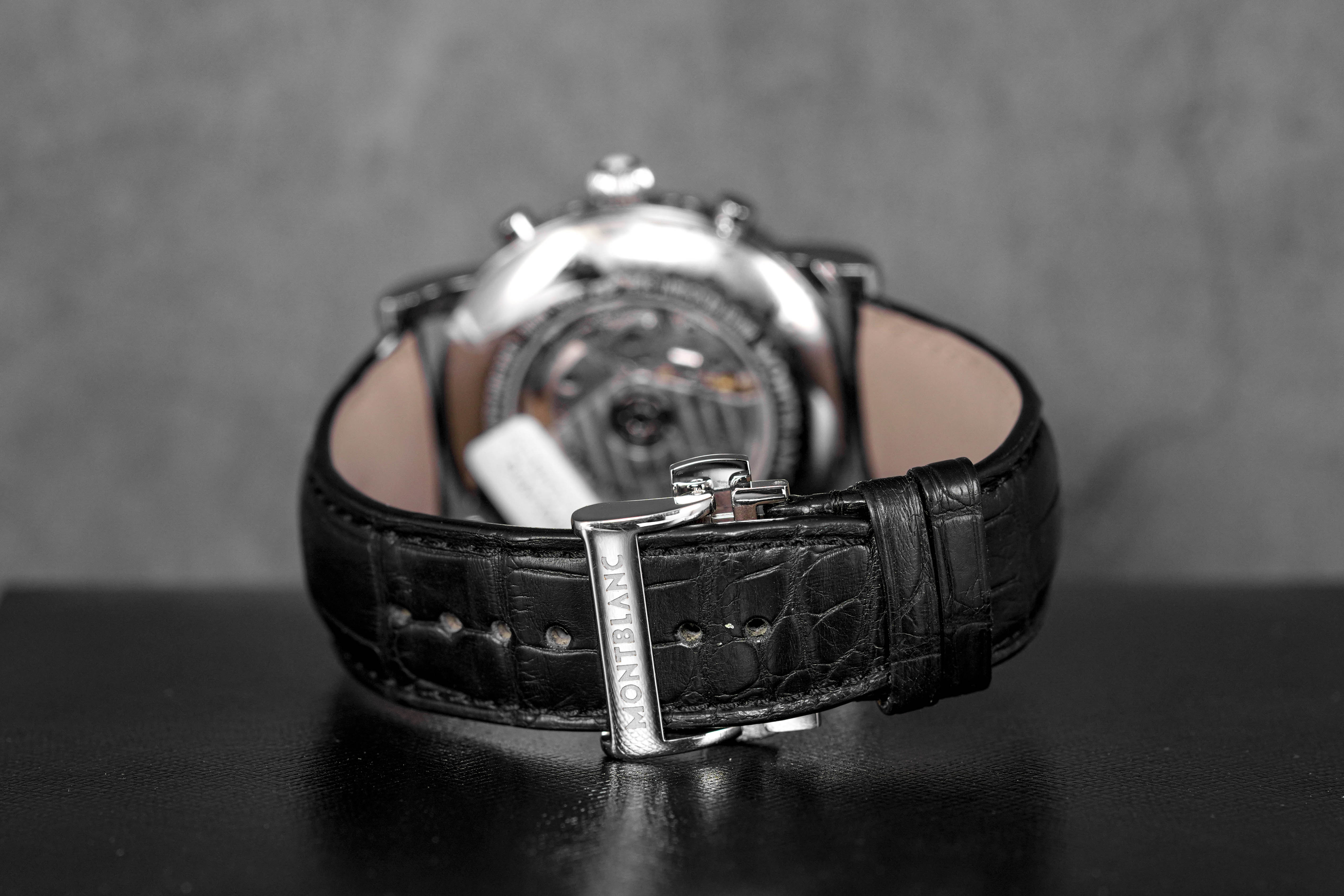 Star GMT Black