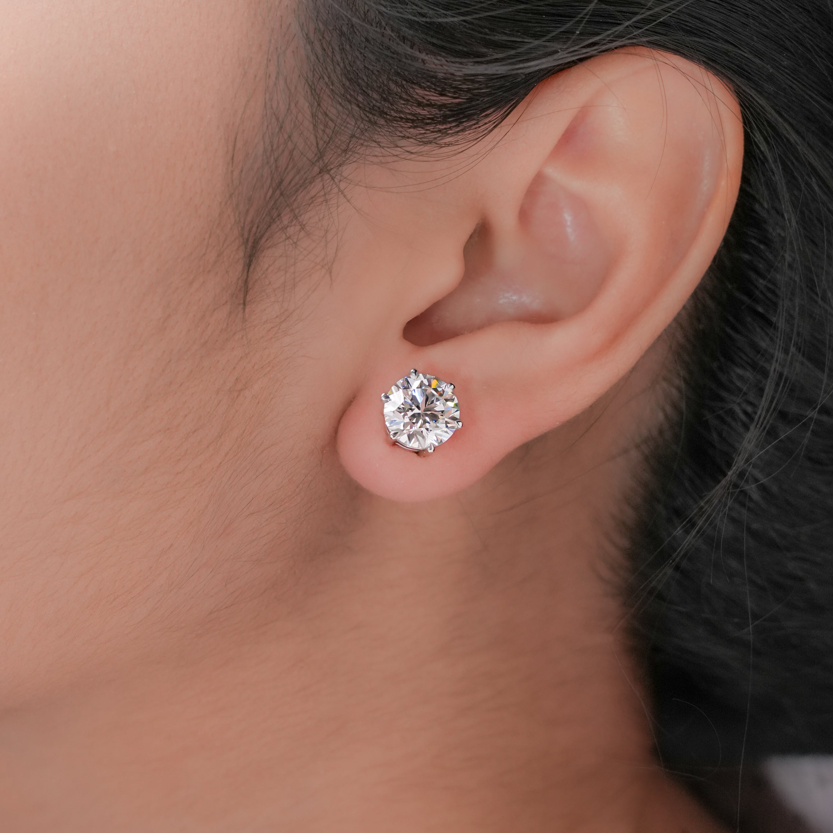 Stud Earrings Round