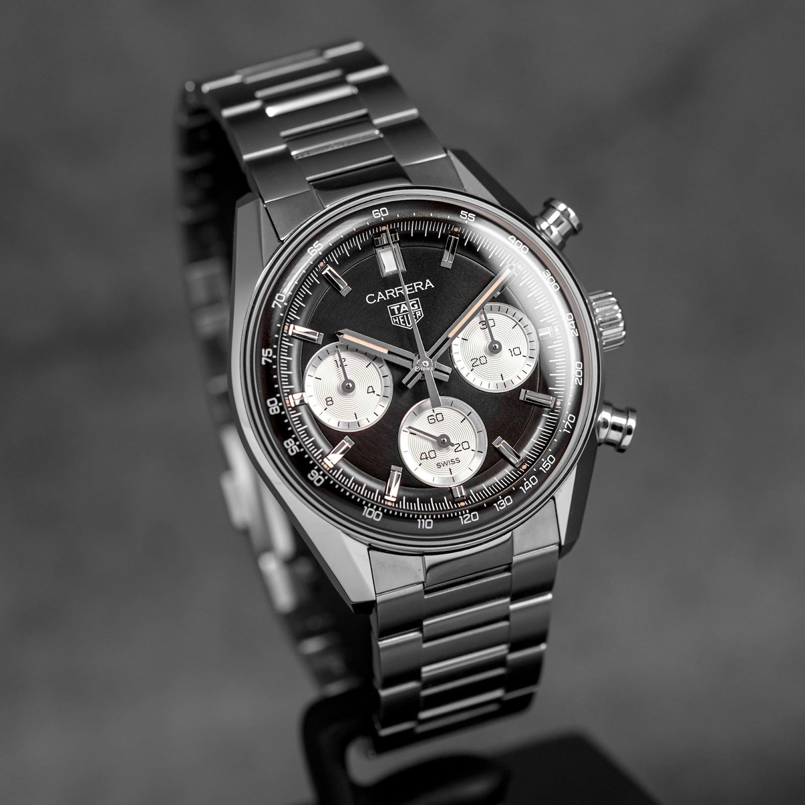 CARRERA CHRONOGRAPH REVERSE PANDA DIAL (2024)