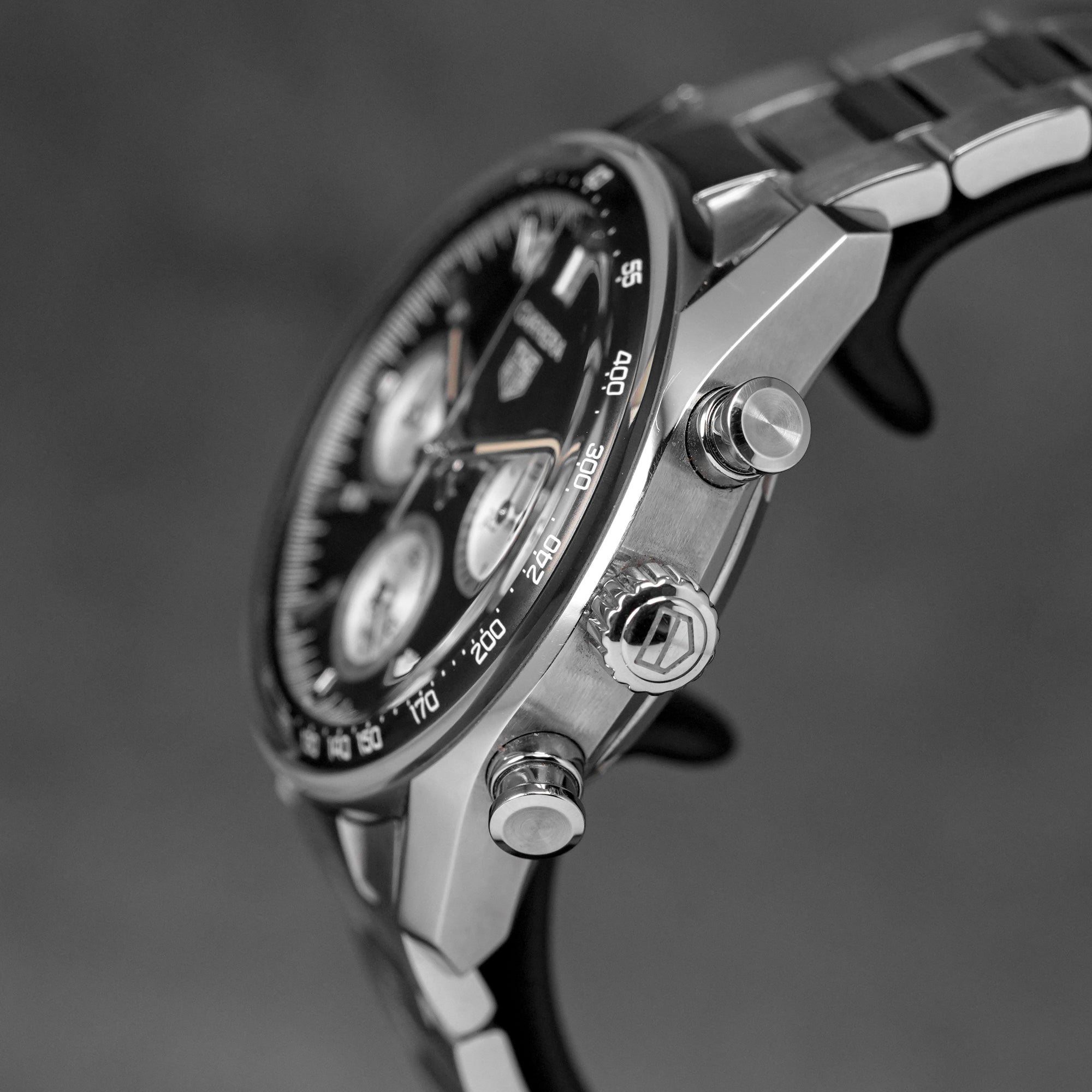 CARRERA CHRONOGRAPH REVERSE PANDA DIAL (2024)