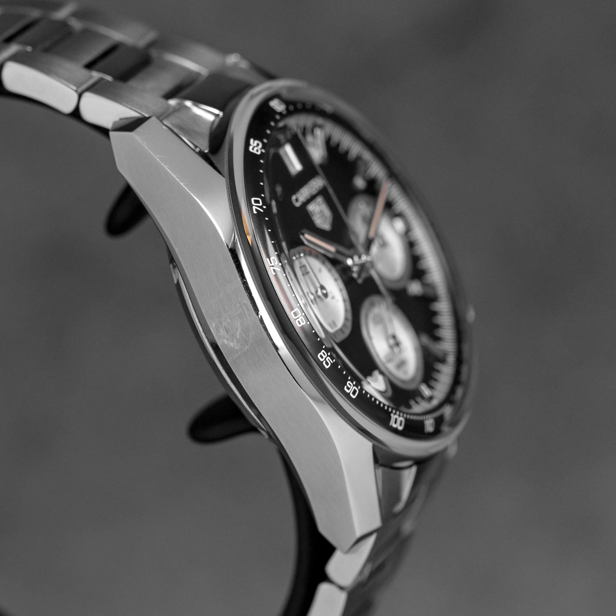 CARRERA CHRONOGRAPH REVERSE PANDA DIAL (2024)