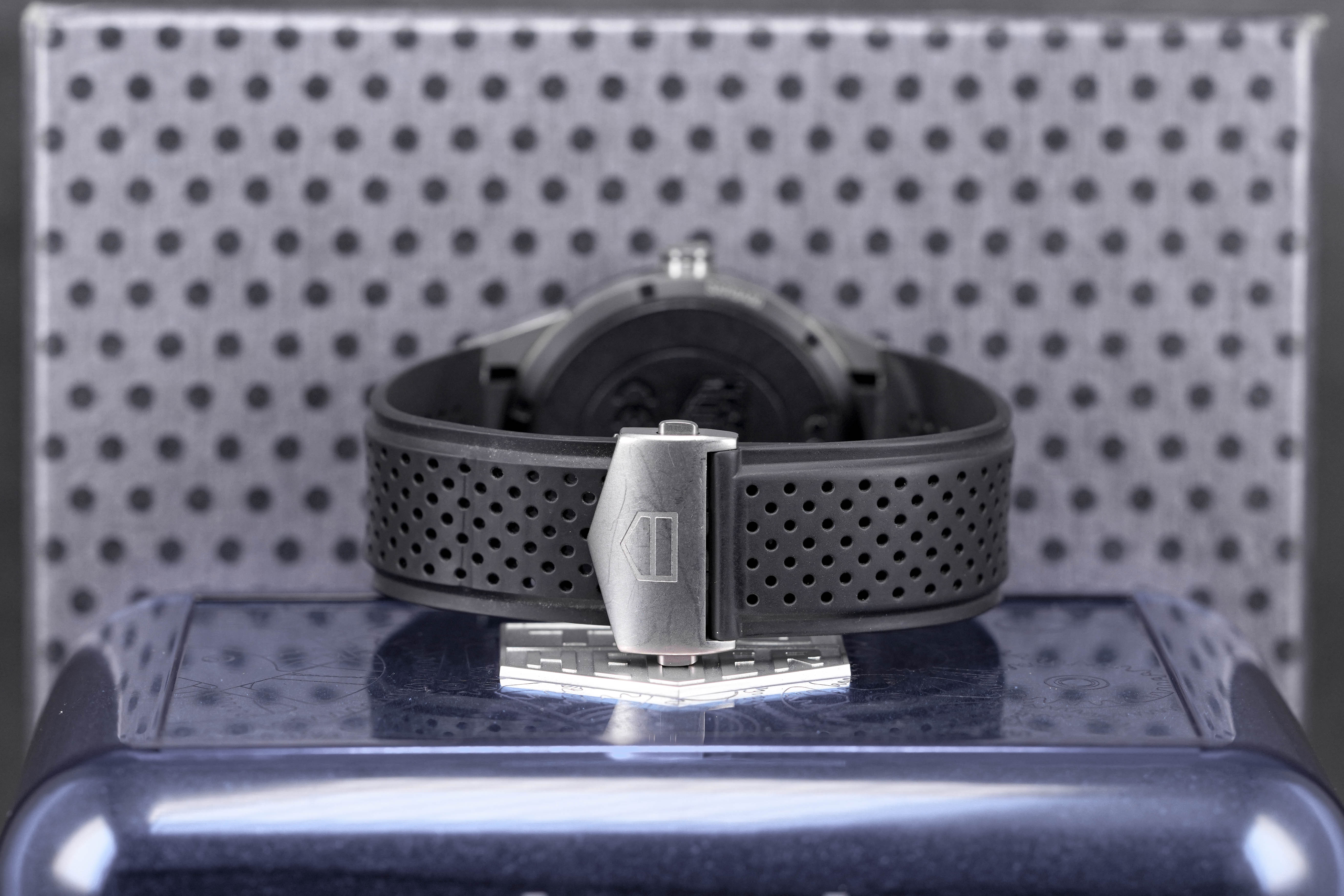 CONNECTED 46MM TITANIUM (2018)