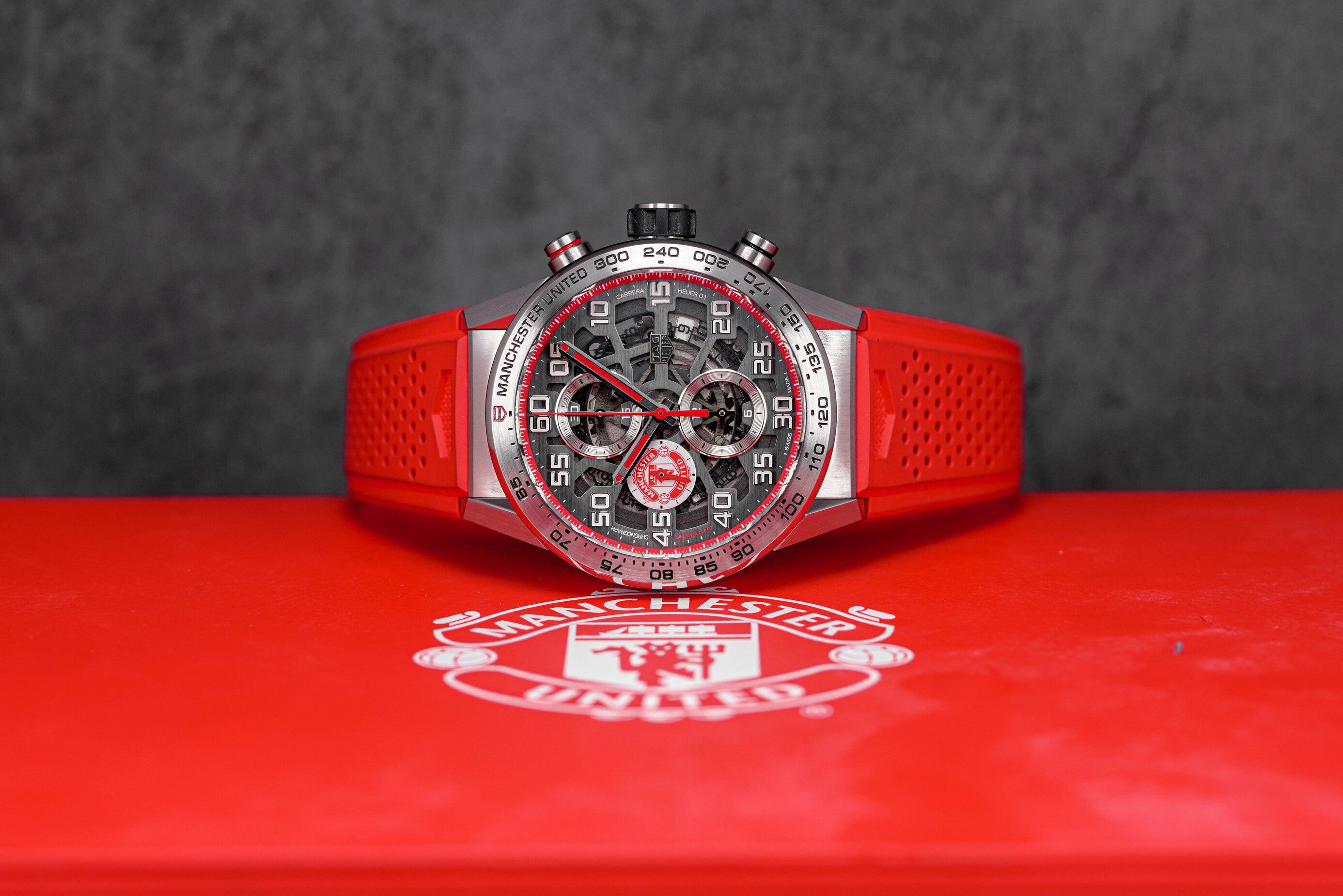 CARRERA HEUER 01 CHRONOGRAPH MANCHESTER UNITED SPECIAL EDITIONS (2019)