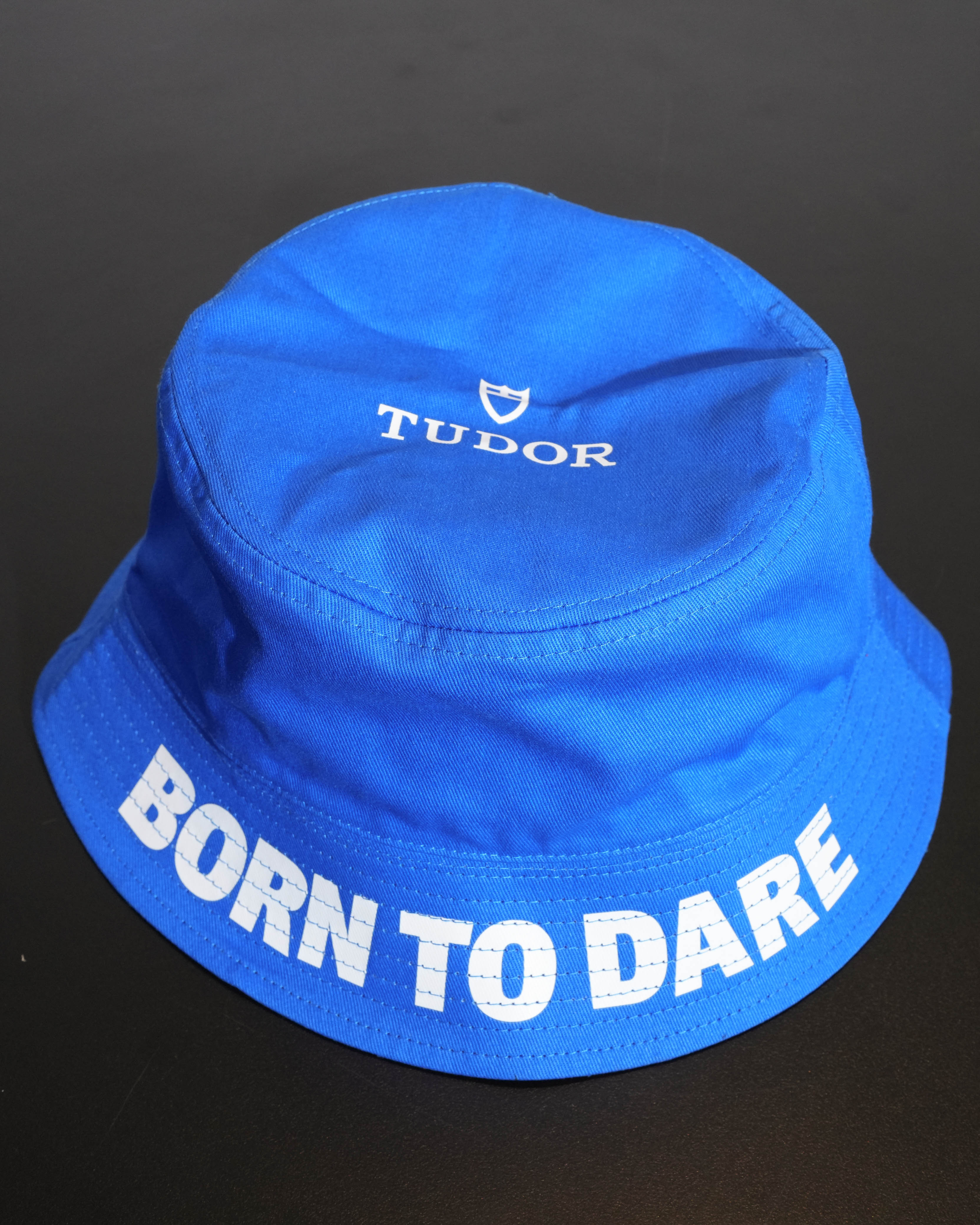 REVERSIBLE BUCKET HAT BLUE RED BORN TO DARE