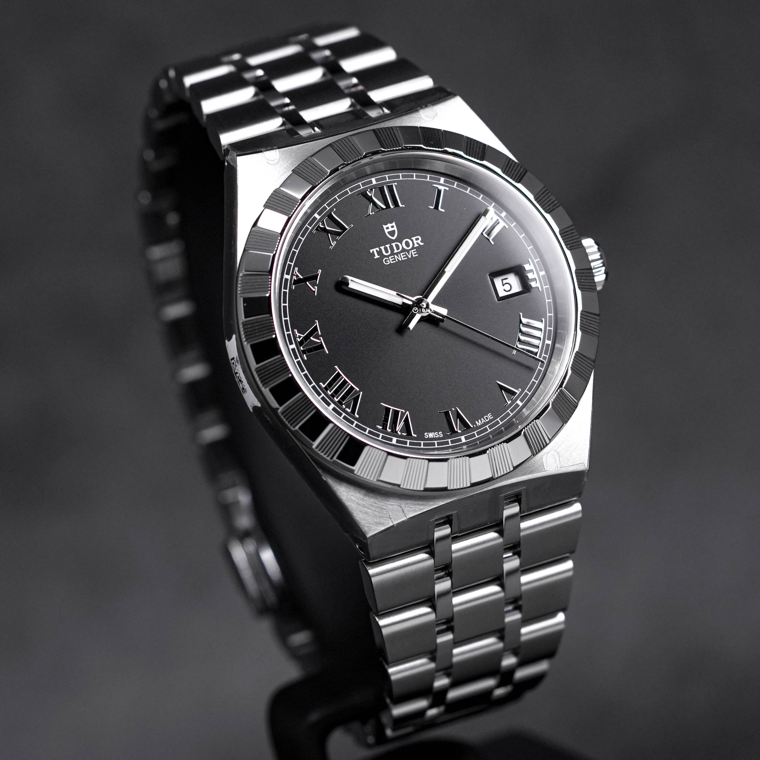 ROYAL 38MM BLACK DIAL (2023)