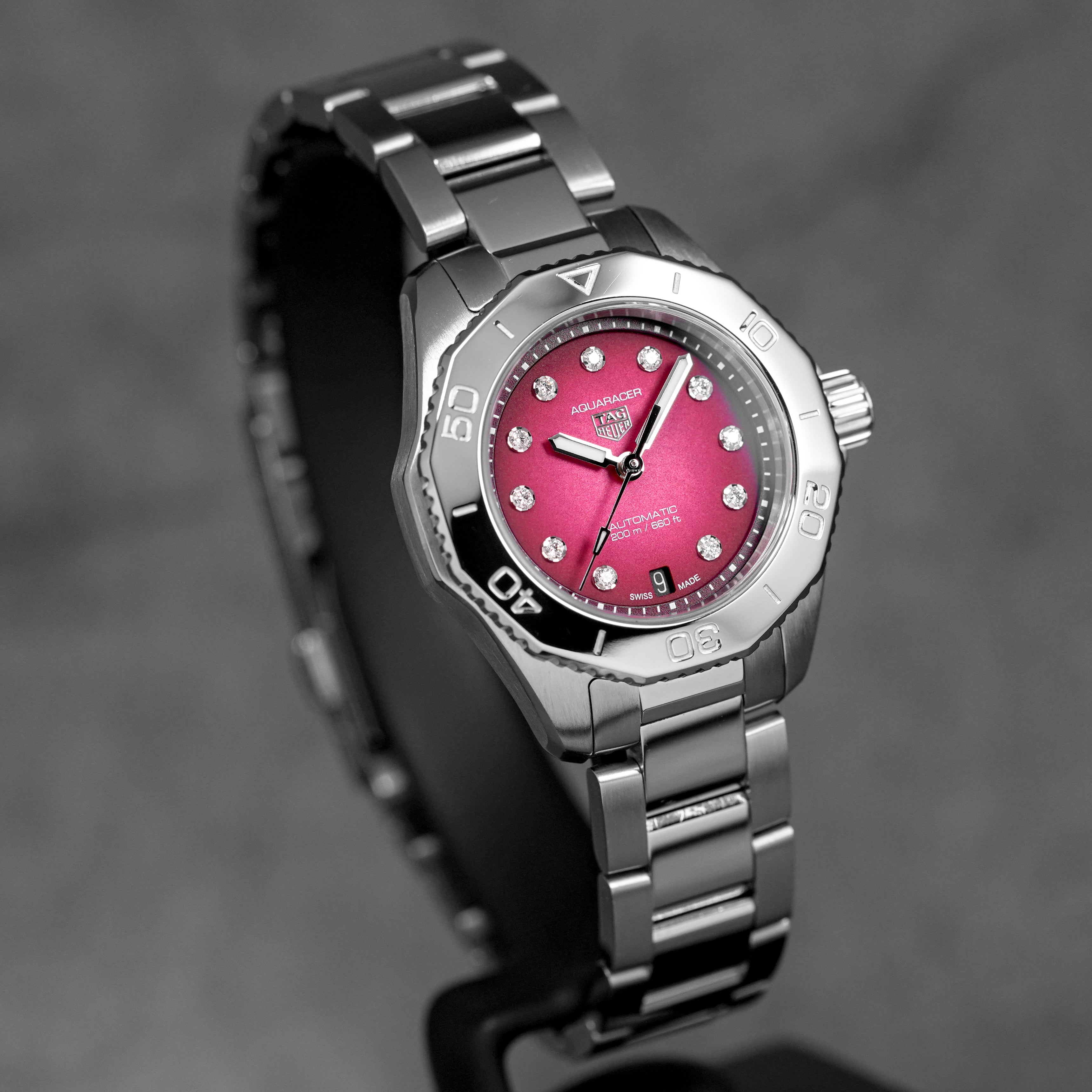 Harga Tag Heuer Aquaracer 200 Date Ruby Red