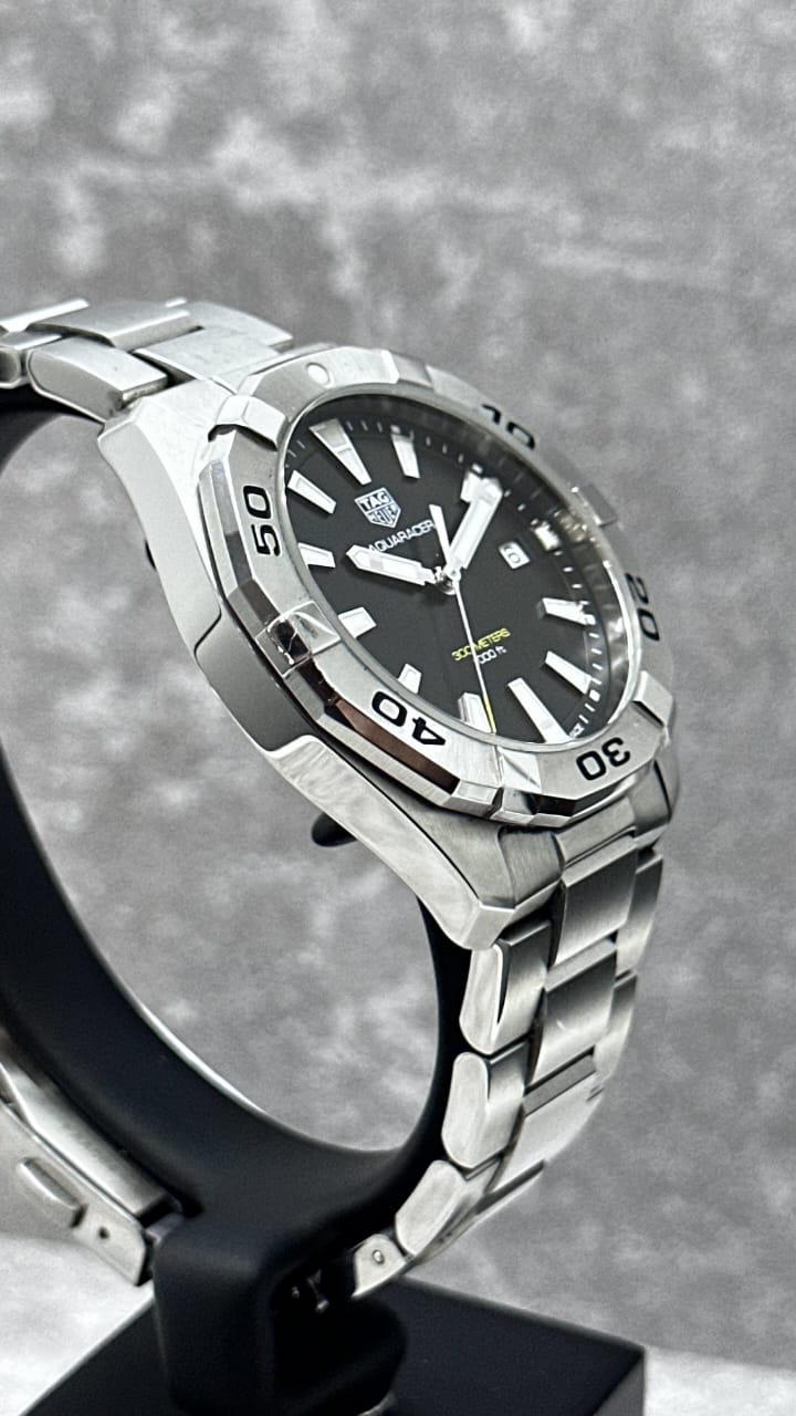 AQUARACER STEEL BLACK DIAL QUARTZ 41MM (2021)