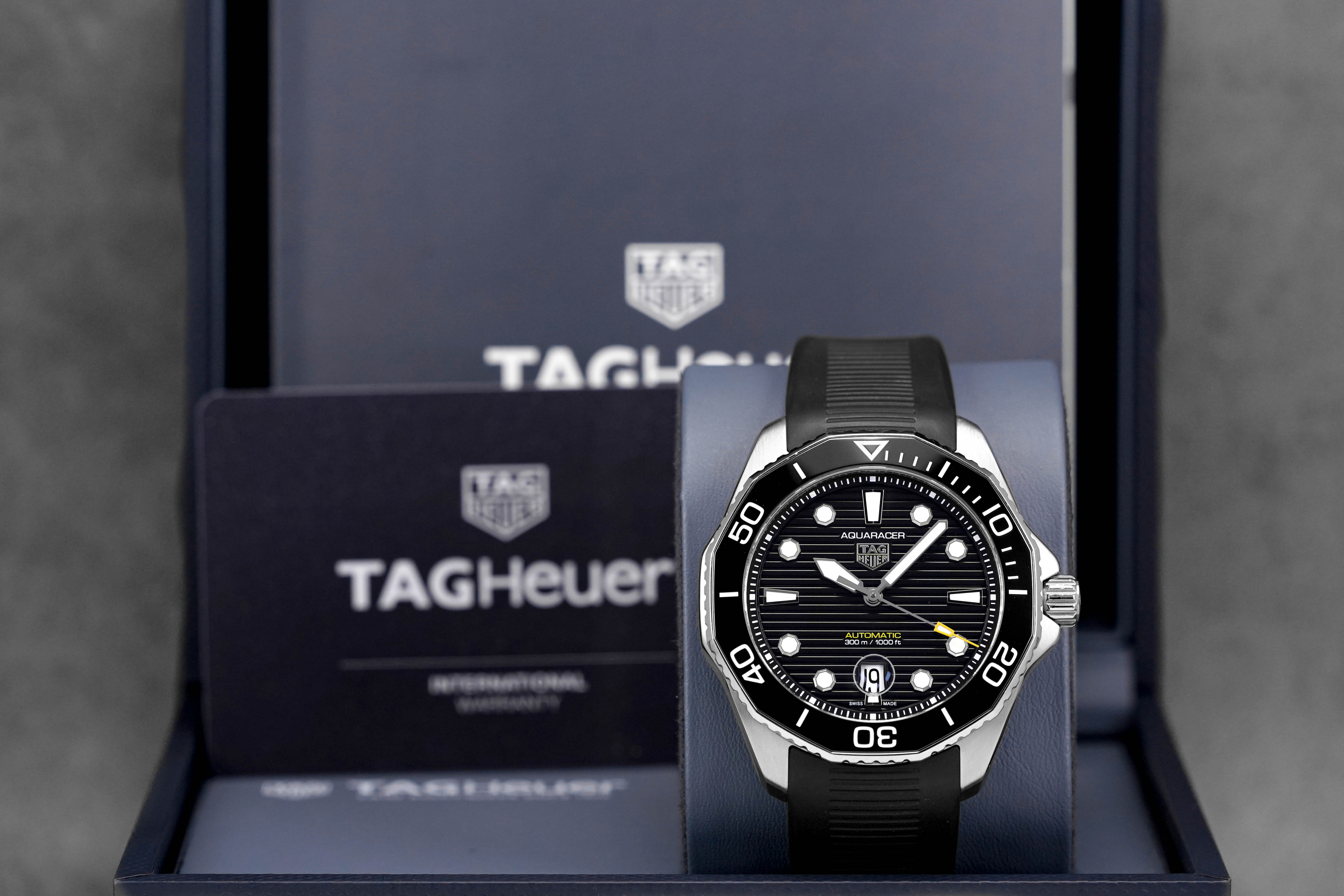 Harga Tag Heuer Aquaracer Black
