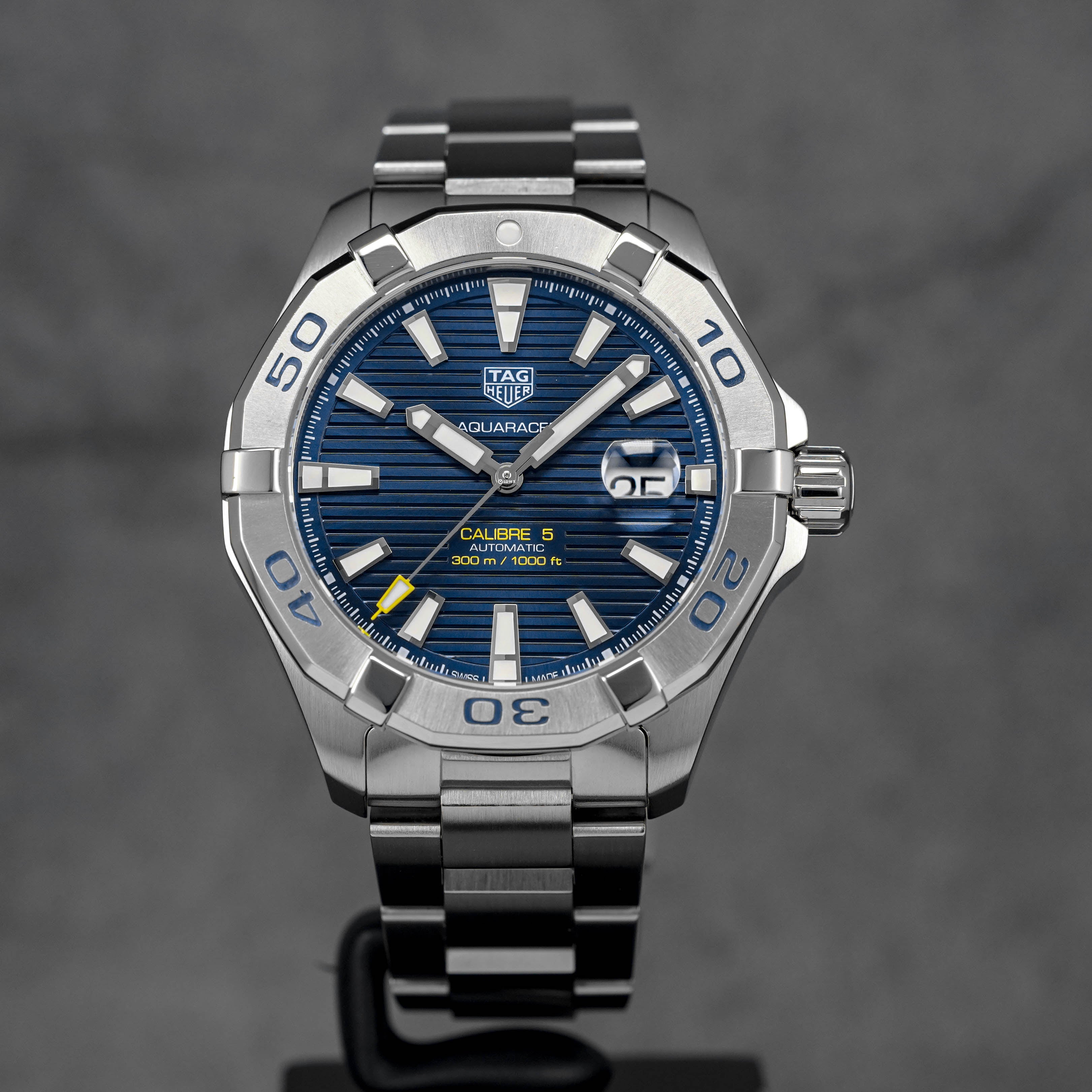 TAG HEUER AQUARACER 300M CALIBRE STEEL BLUE DIAL (2018) IDWX