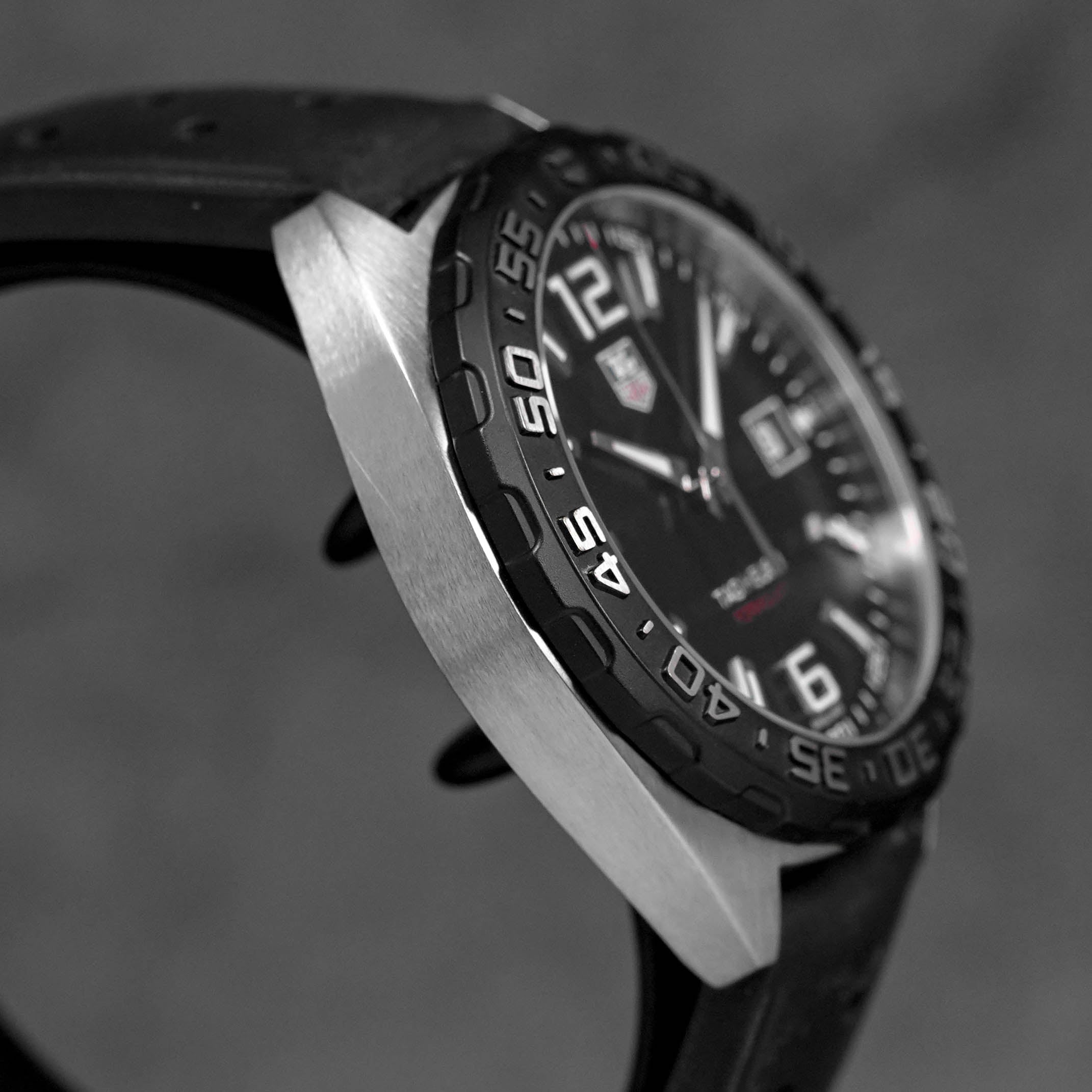 Harga Tag Heuer Formula 1 Date Quartz Black 