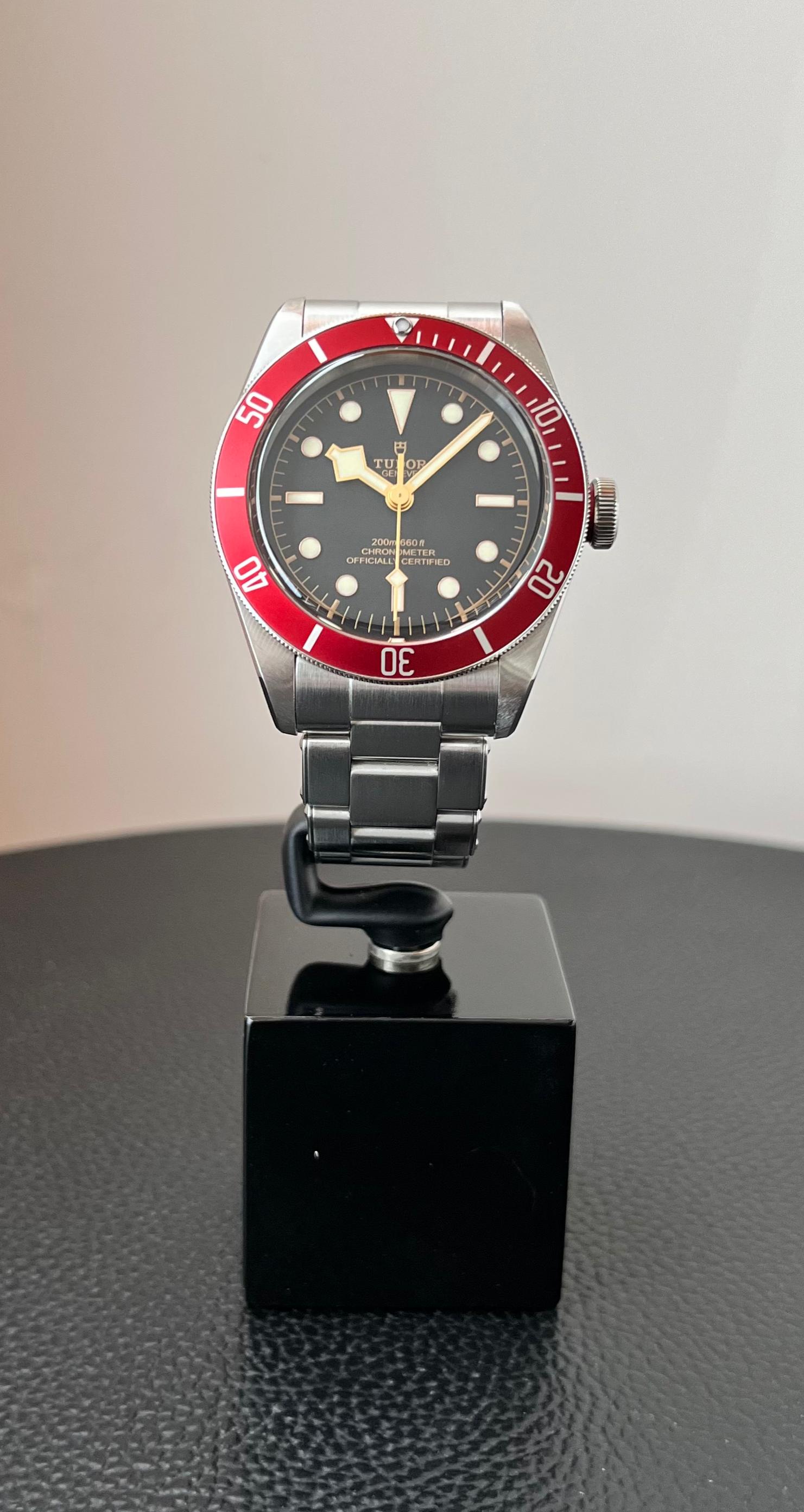 TUDOR HERITAGE BLACK BAY 41 RED (WATCH BOX) IDWX